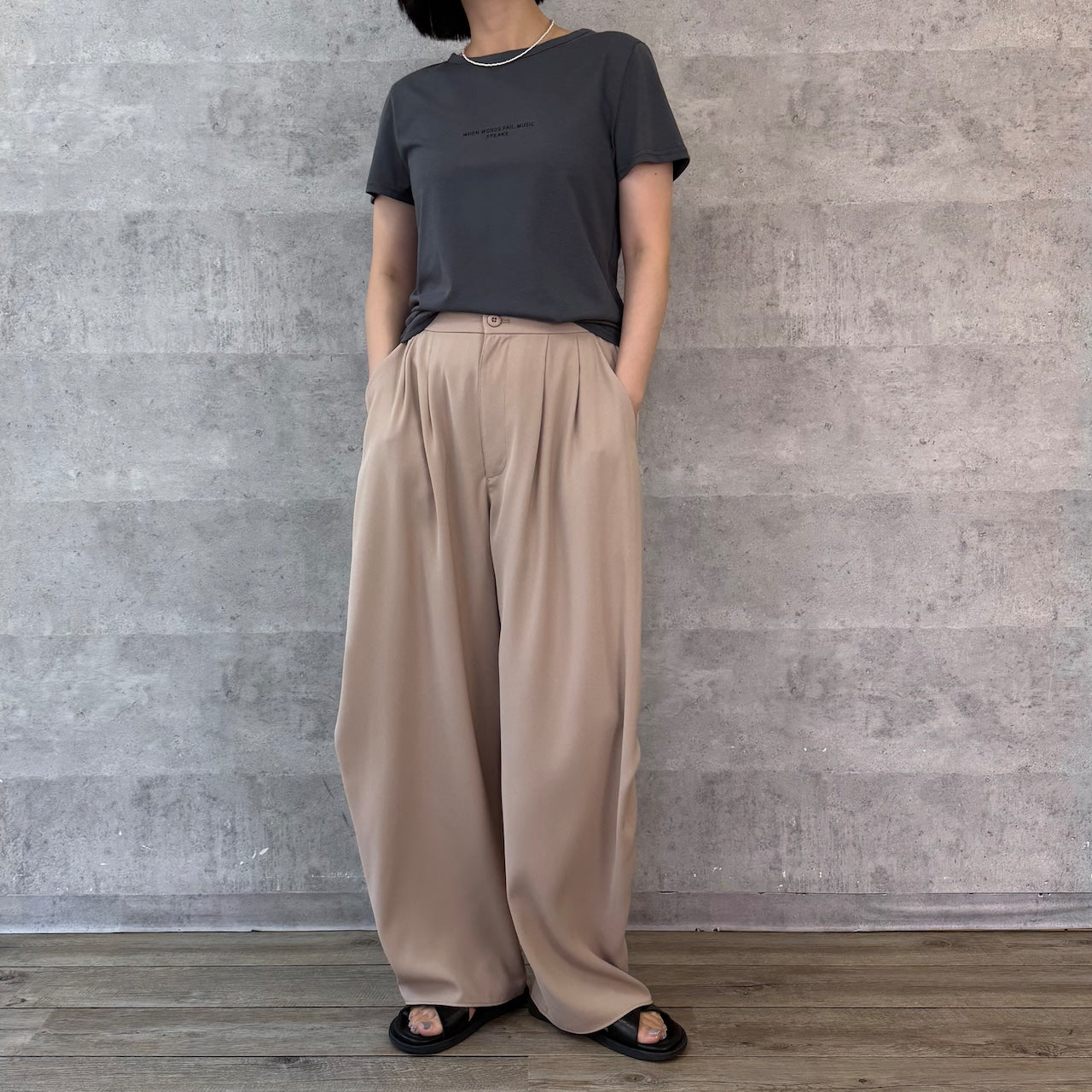 【Anna Kerry】ミニロゴコンパクトTシャツ/85262916
