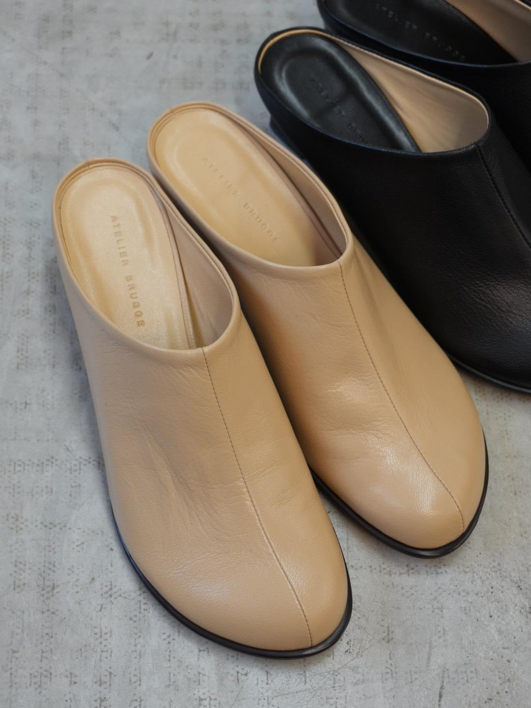 【ATELIER BRUGGE】オブリークミュール/26KS-47