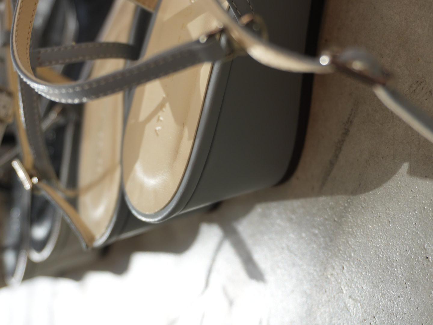 【ATELIER BRUGGE】Tストラップサンダル/26KS-22P