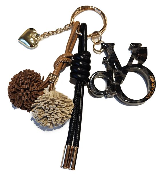 VIOLAd'ORO】ポンポンバッグチャーム/V-5079