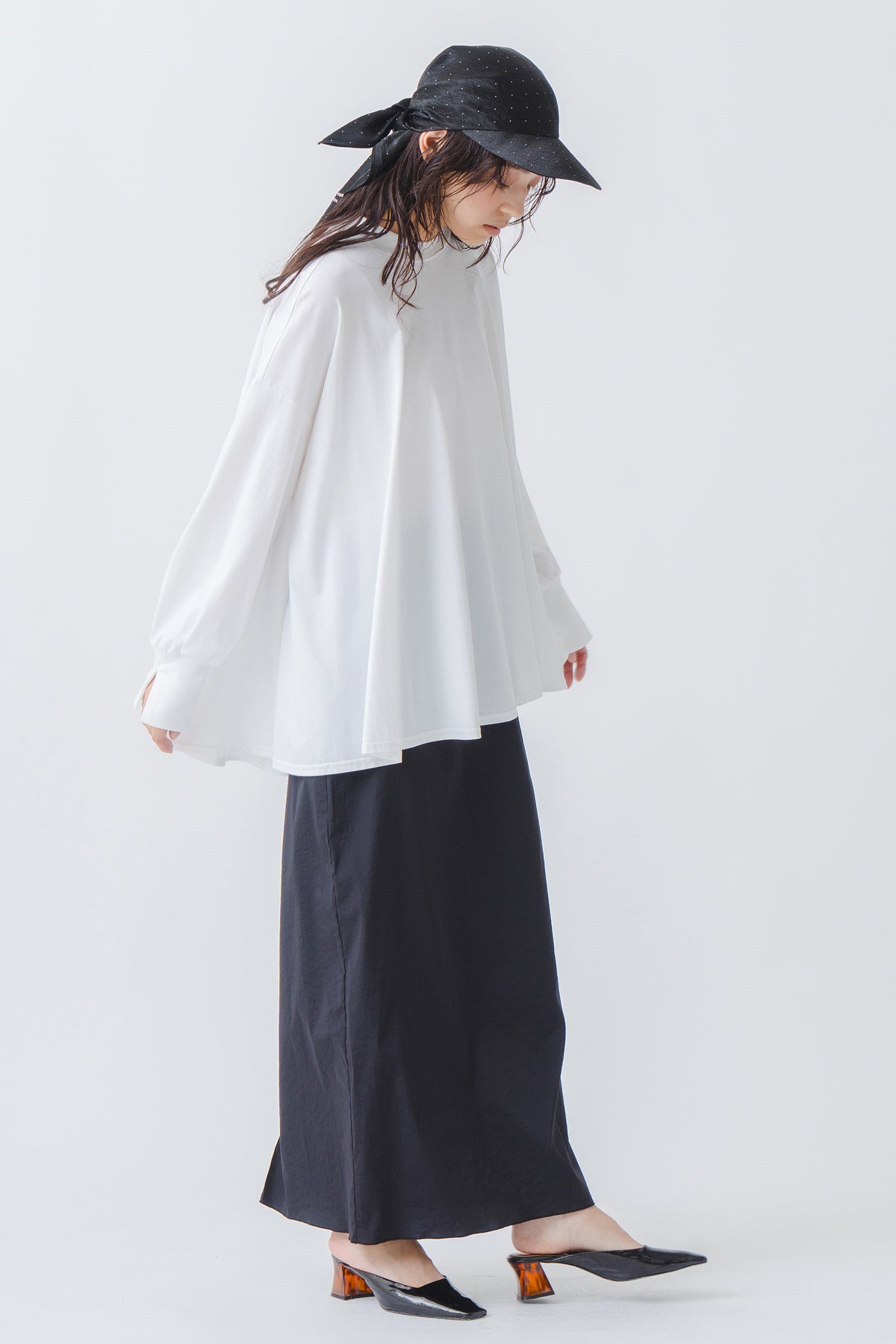 【WHYTO.】AラインフレアT/WHT26HCS4009