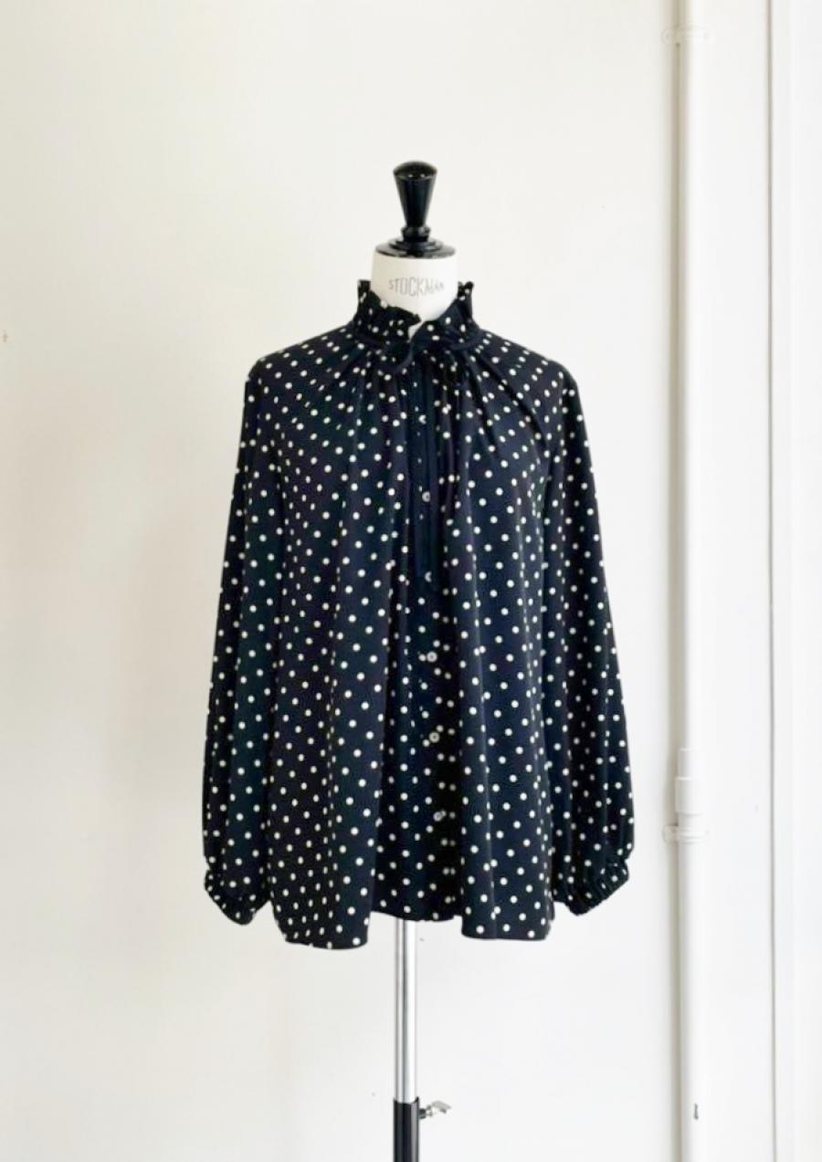 【anana】ジョーゼットフリルリボンドットブラウス/a52-049-DOTT