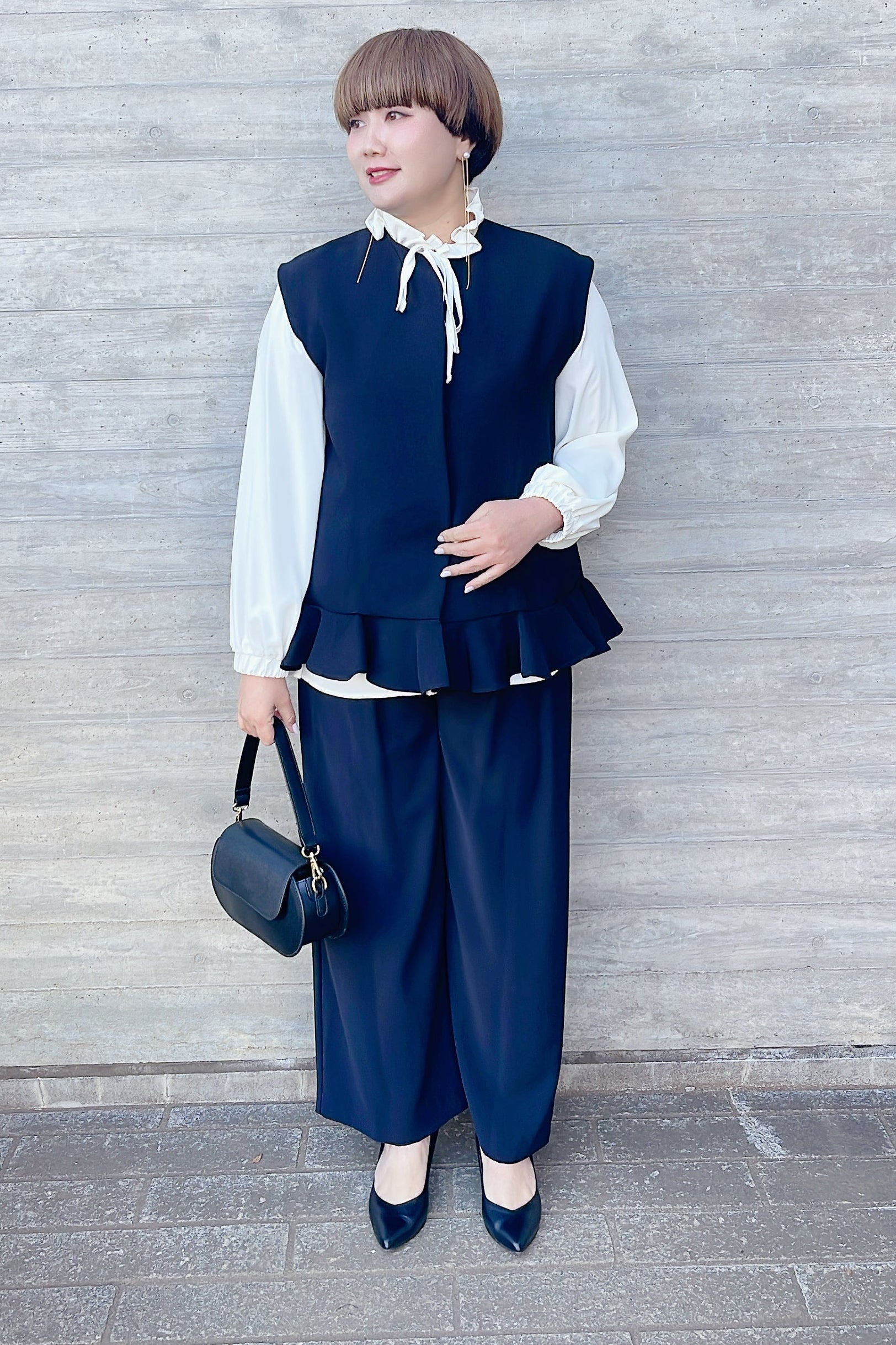 ananaセレモニージレスタイル〈裾フリルジレ〉