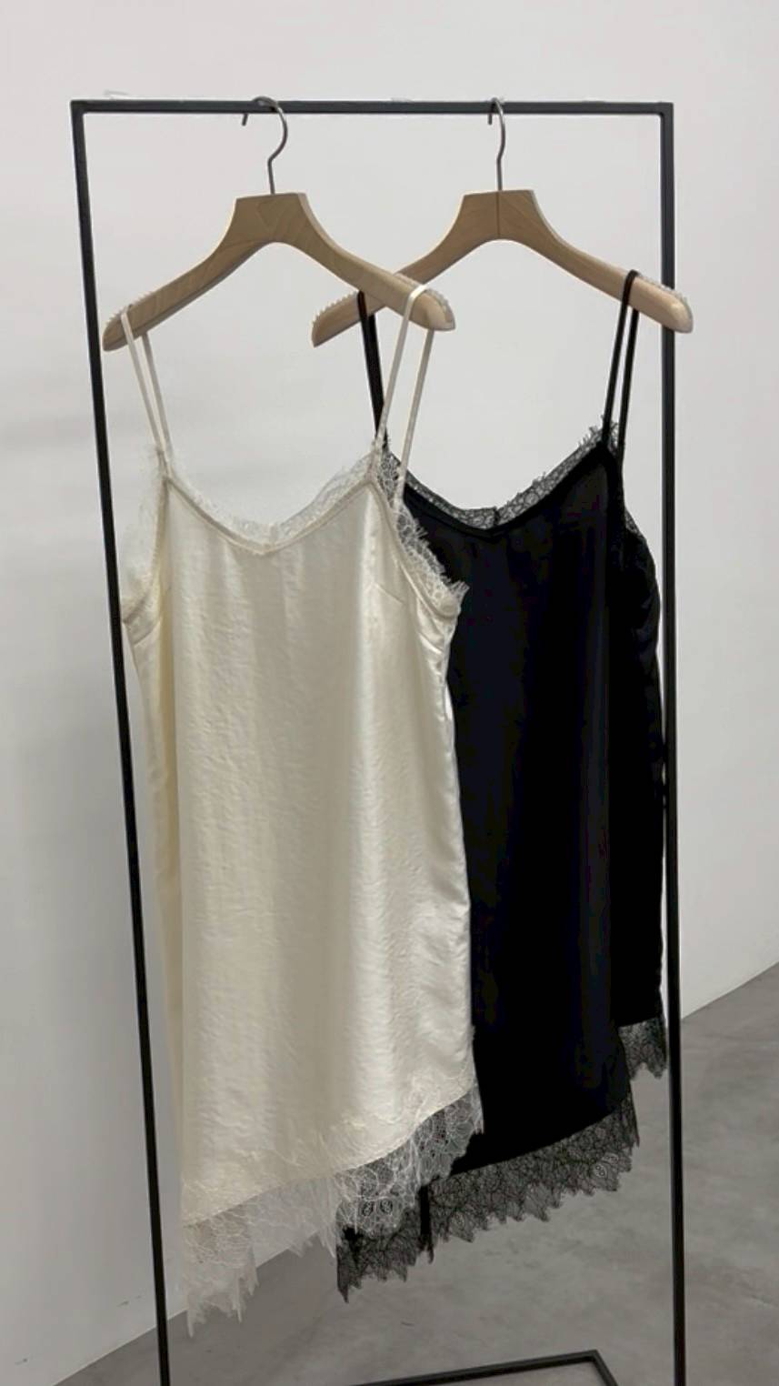 【再入荷予約】【CLOCHE】レースキャミロング/612-85711