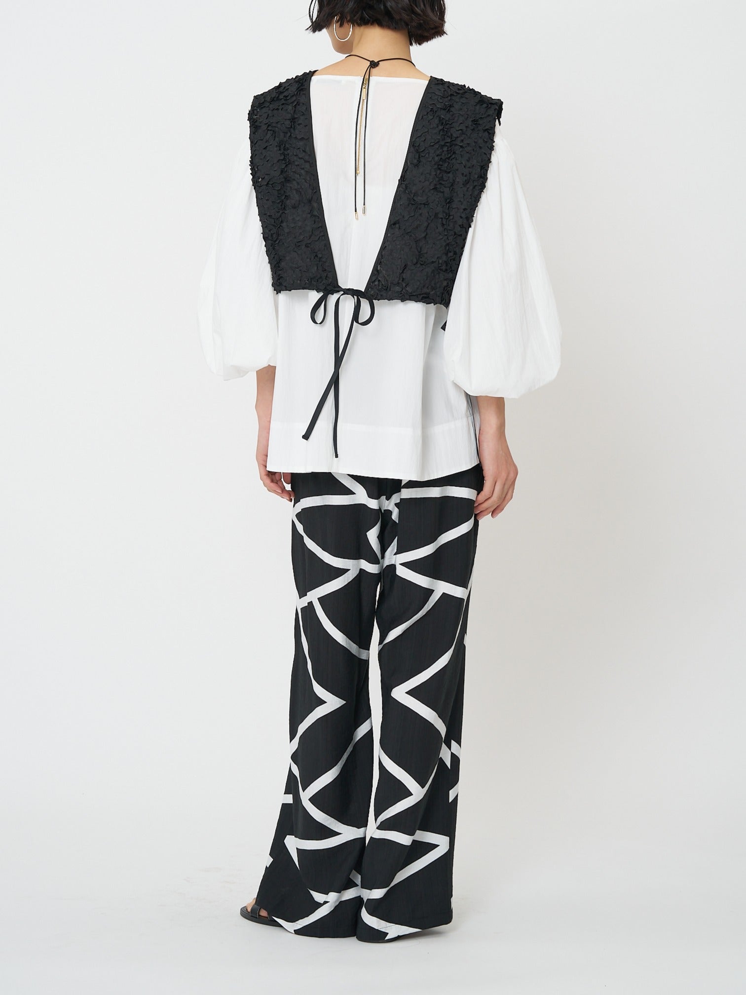 【CHIGNON】 バルーンスリーブブラウス/1261-033MK