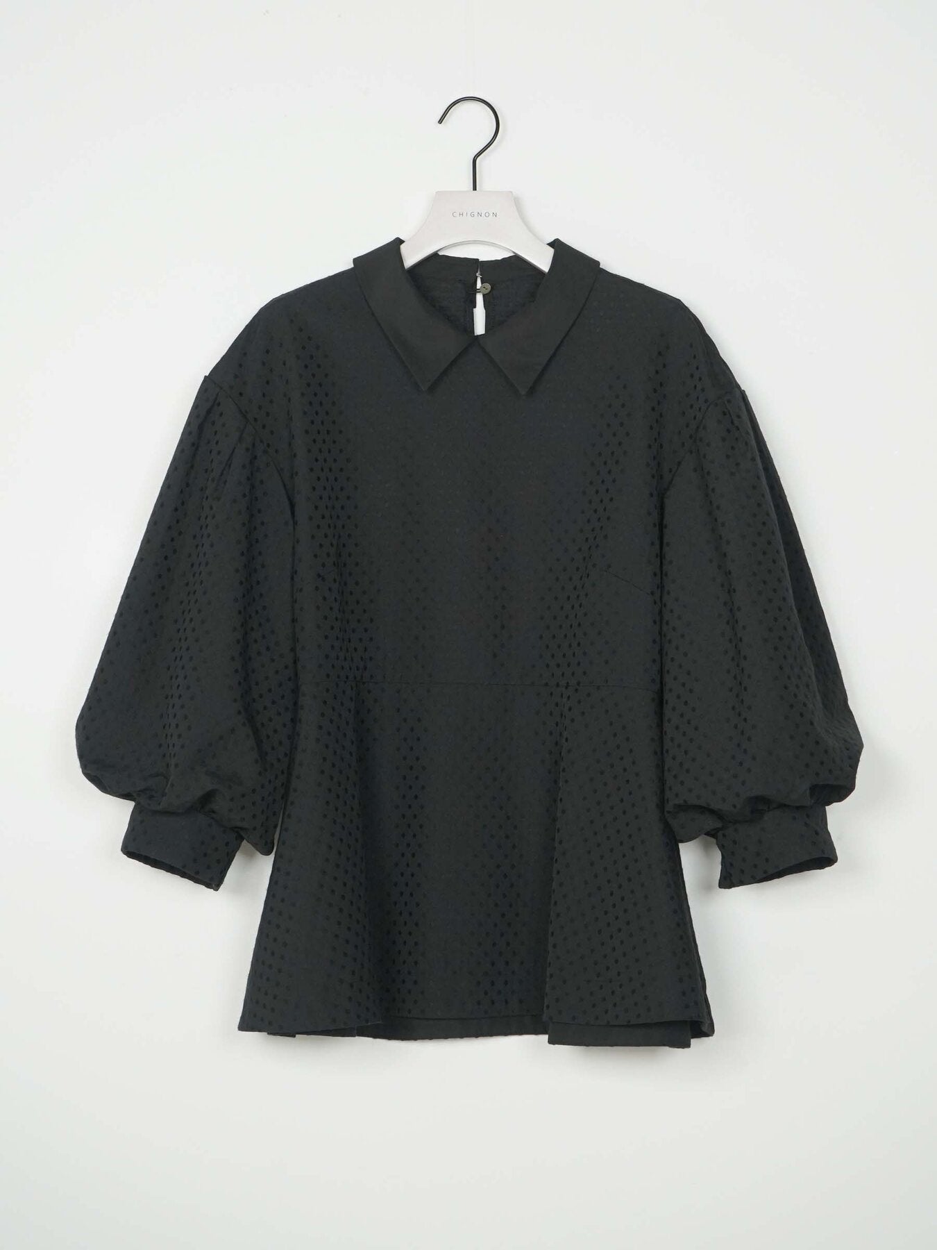 【CHIGNON】ドットジャカードペプラムプルオーバー/1266-611BZ
