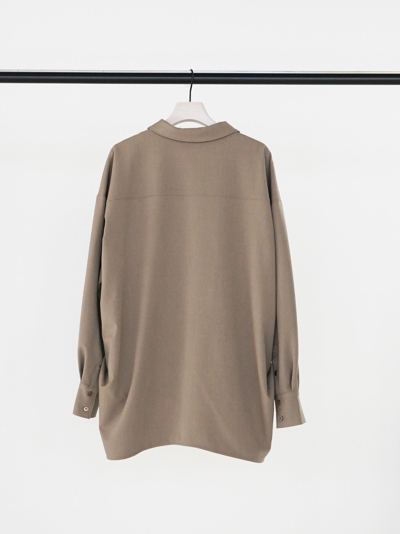 【CHIGNON】スマートシルエットスキッパーシャツ/1565-312KK