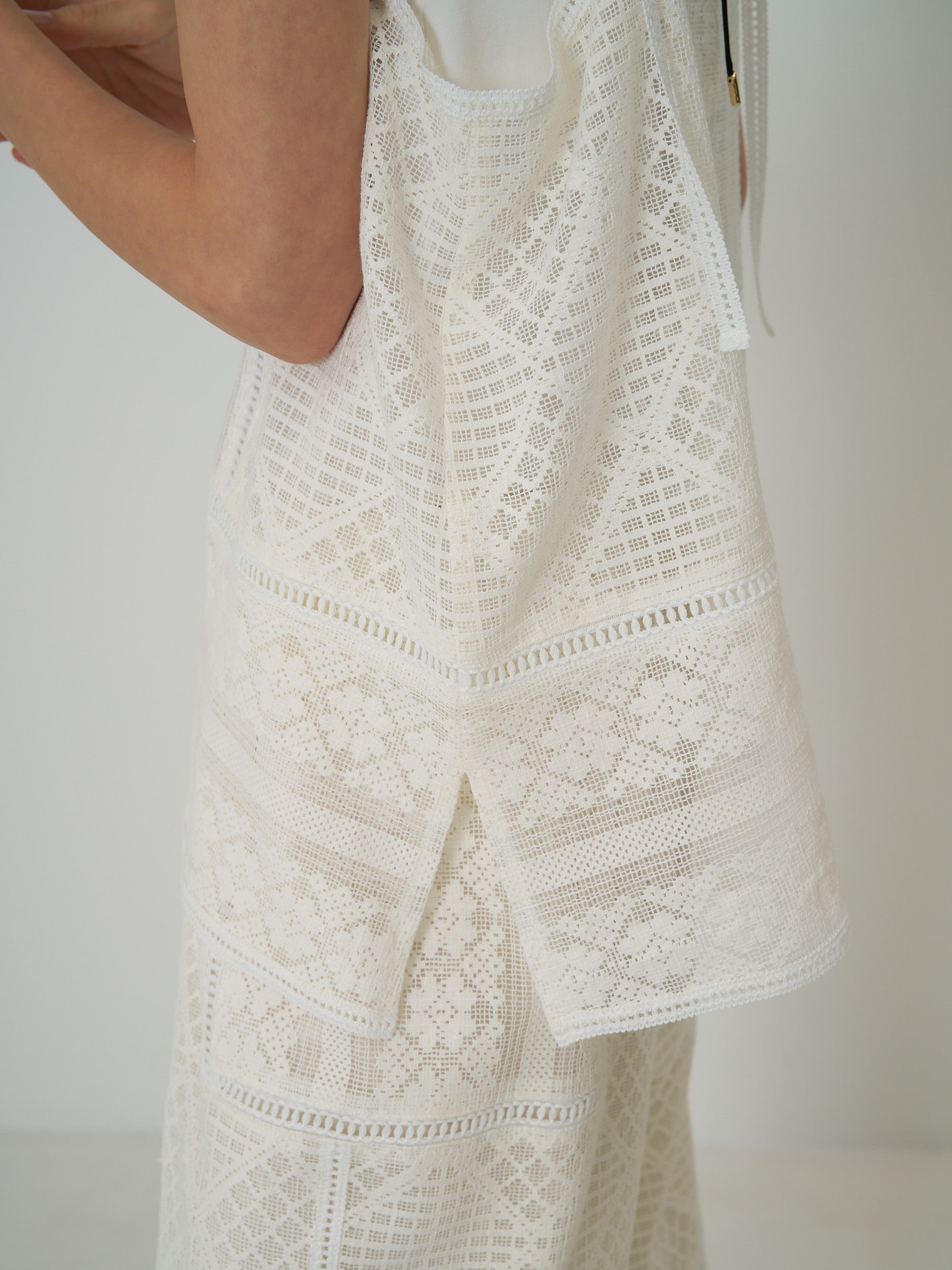 【CHIGNON】パッチワークレースキャミソール/1861-050BZ