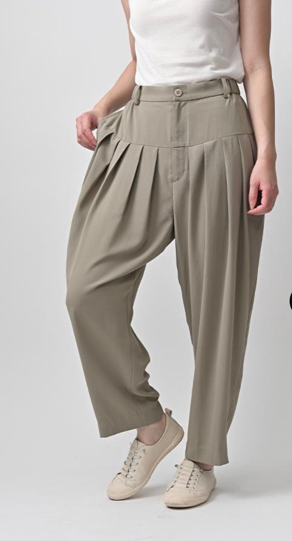 【再入荷予約】【akane】A.Lタックふんわりパンツ/26158-9786D-R