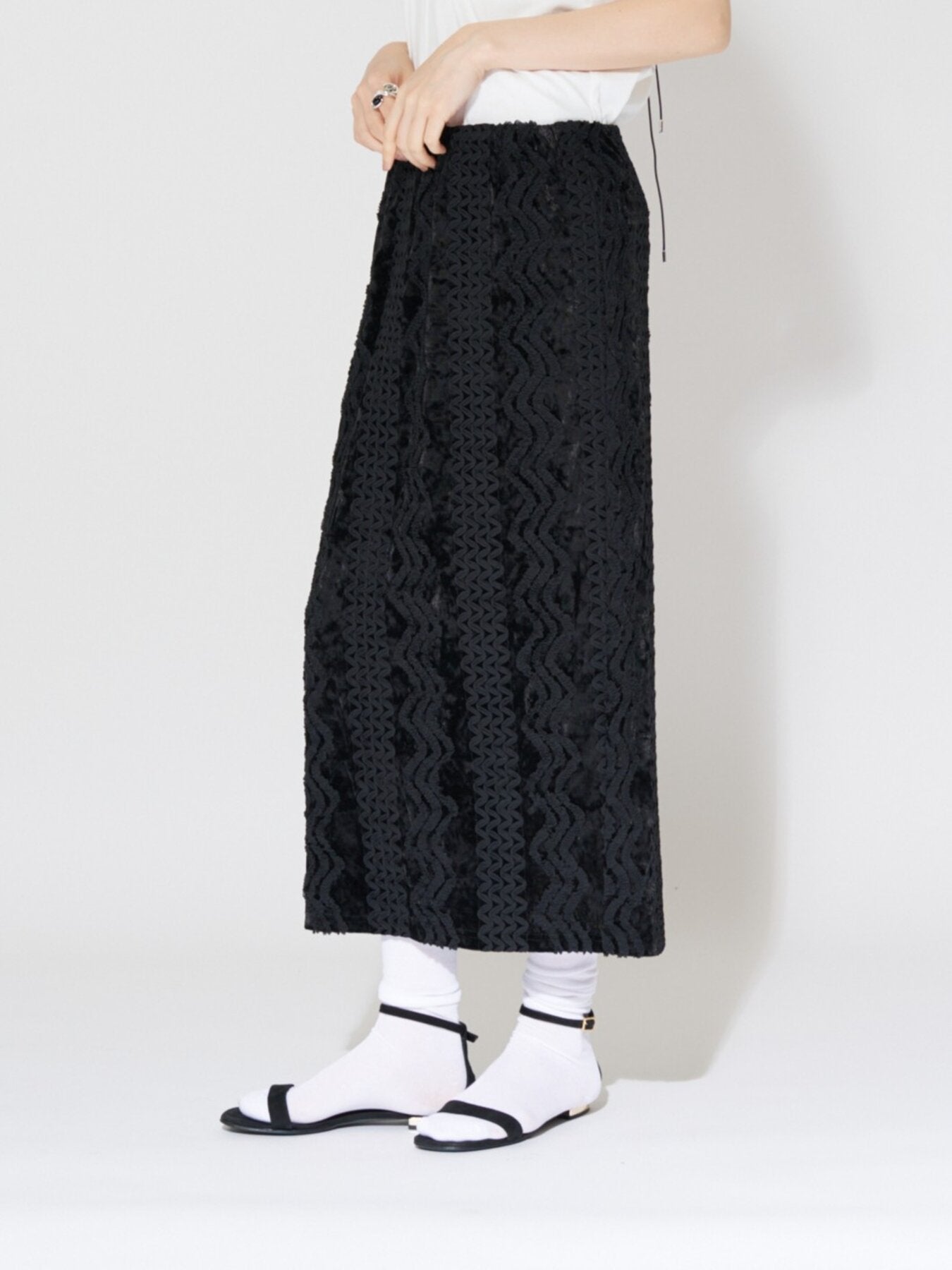 【CHIGNON】ベロア刺繍ペンシルスカート/2864-145GL