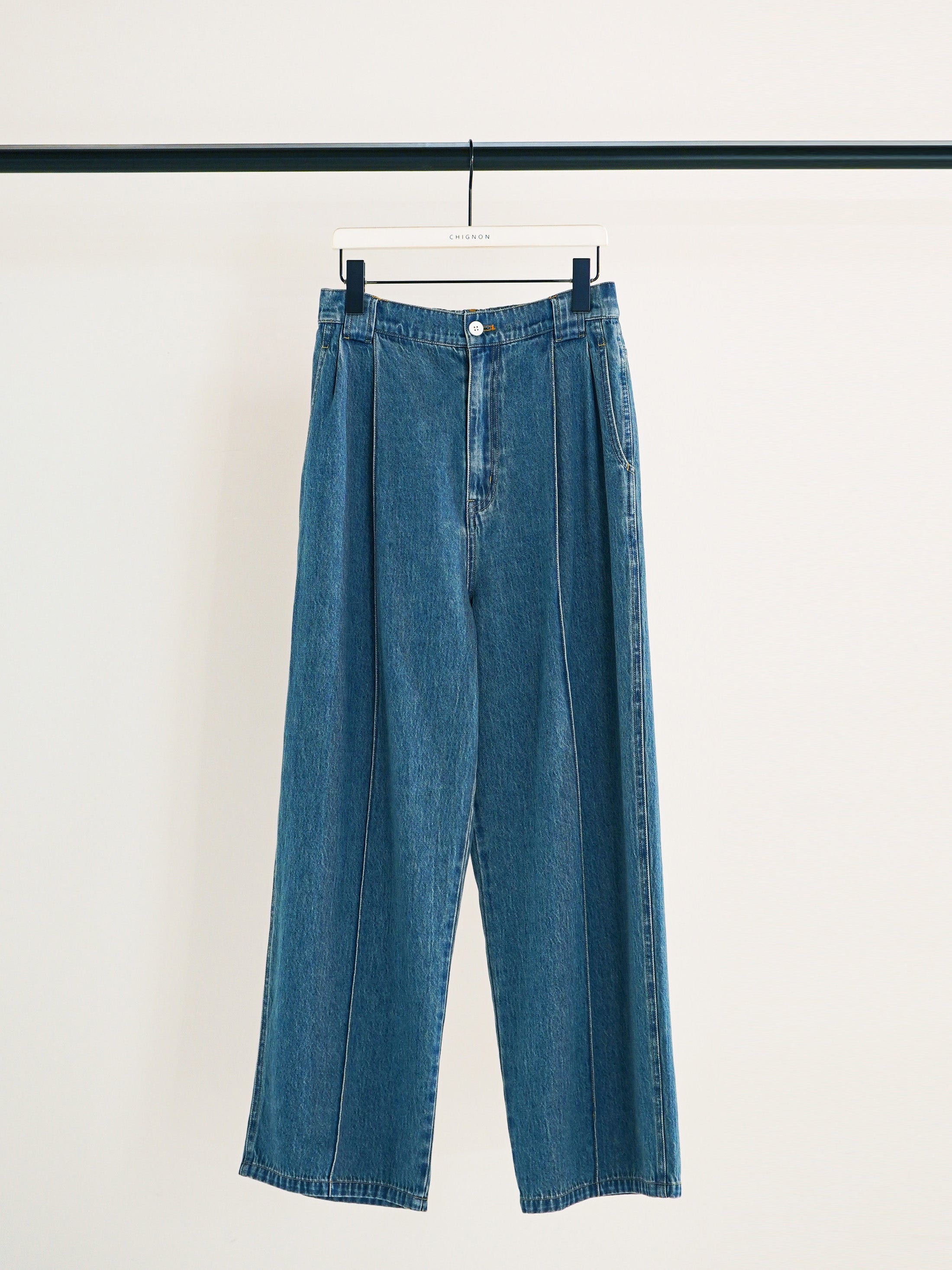 【CHIGNON】センターステッチデニムパンツ/3861-042BT