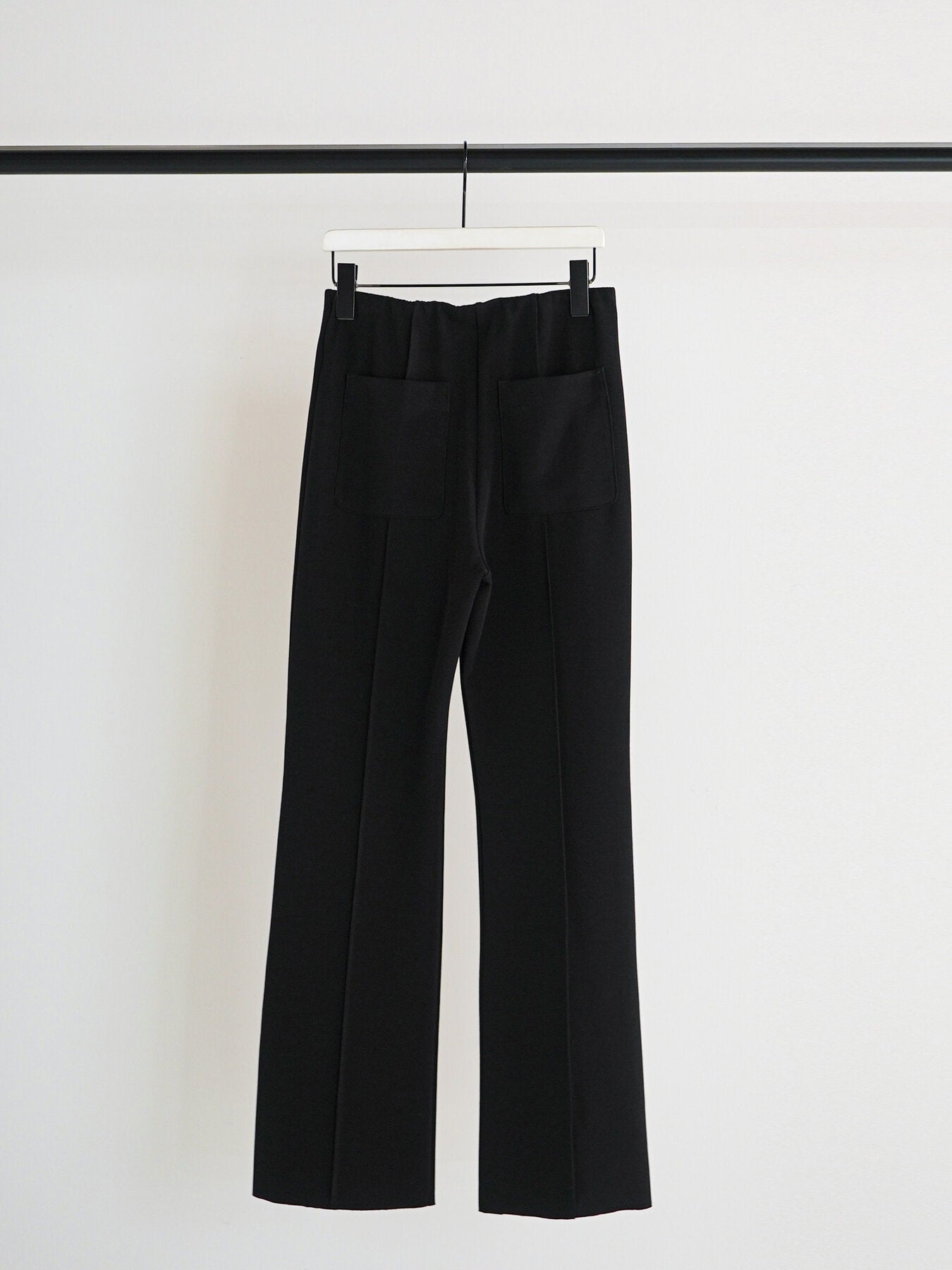 今季新品【CHIGNON】ソフトリブフレアパンツ CHIGNON】ソフトリブフレアパンツ/3861-069-2GL