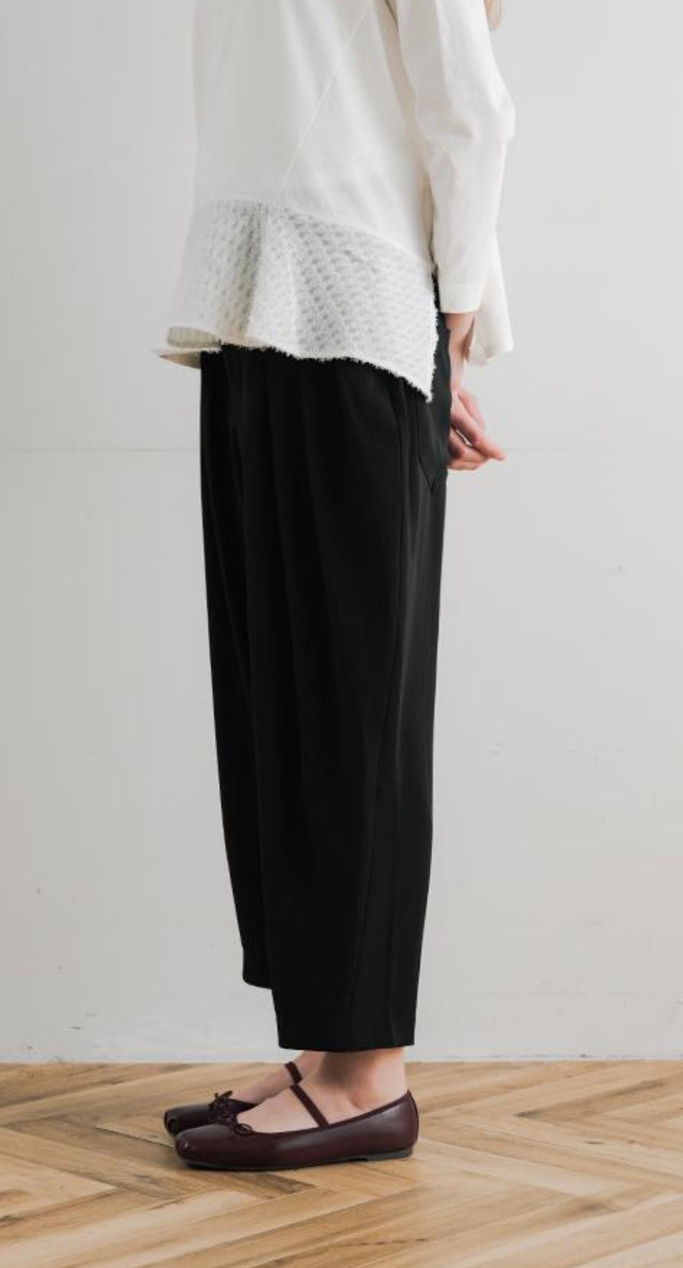 【再入荷予約】【akane】A.Lタックふんわりパンツ/26158-9786D-R