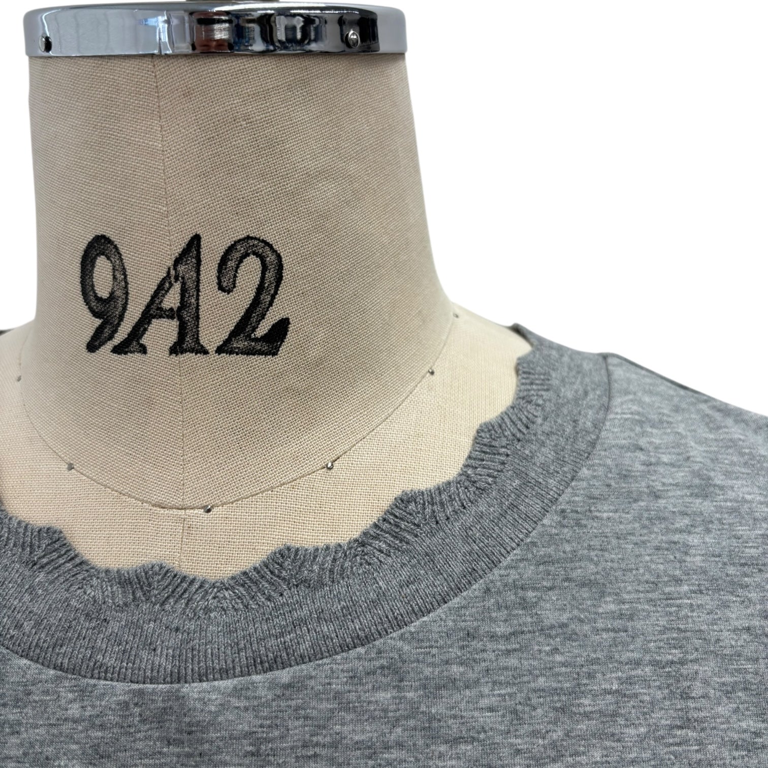 【ayane】襟ぐりニットフレアタンクトップ/816309