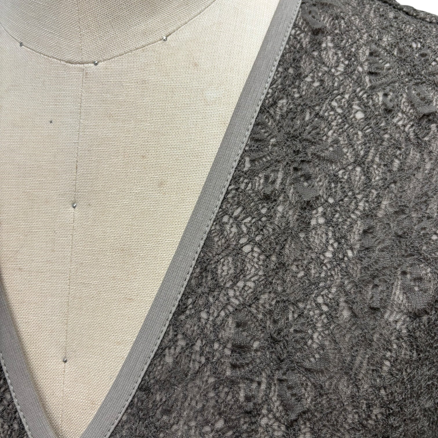 【ayane】ポンチ素材チュニック丈フレアベスト/816338