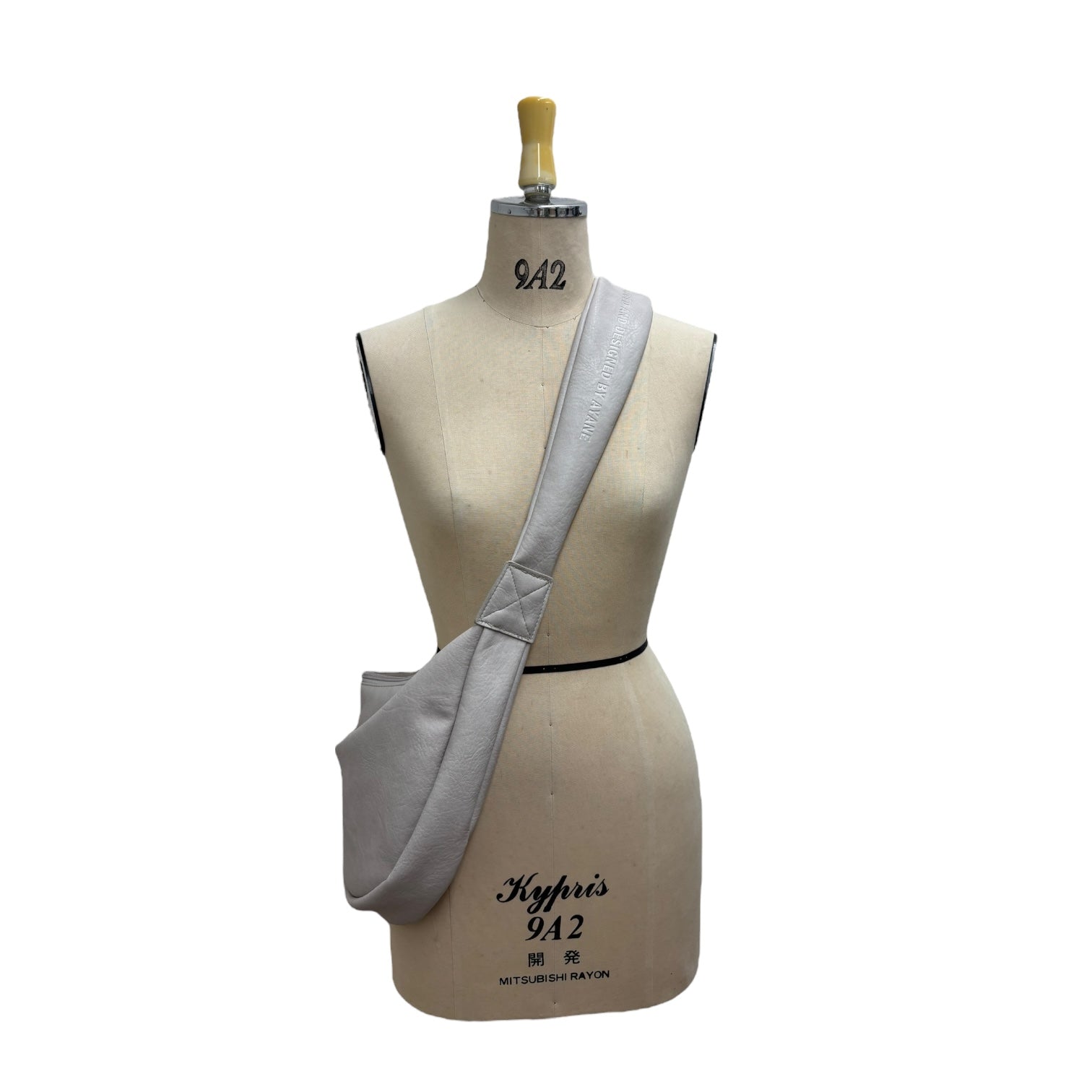 【ayane】エコレザーボディバック/816345