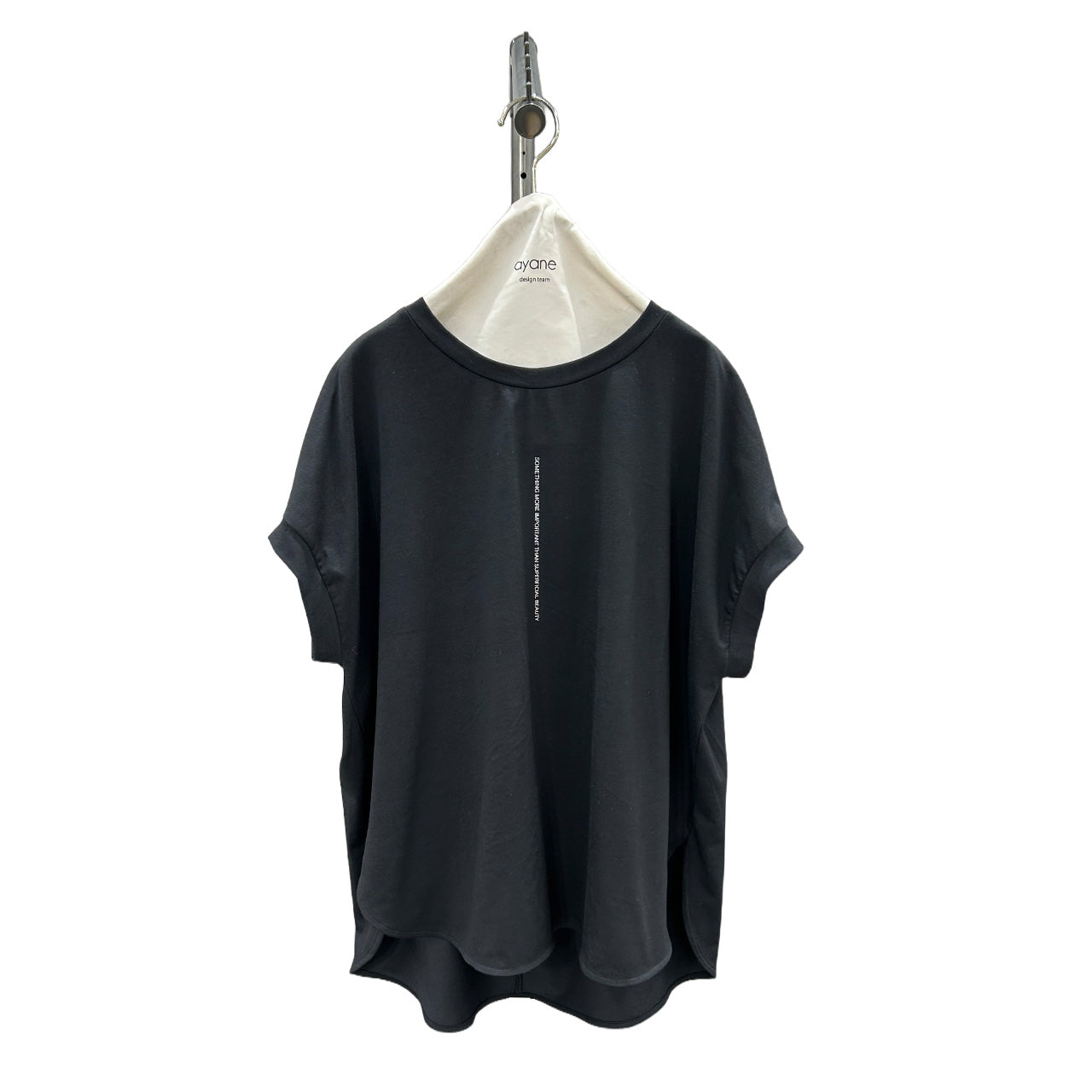 【ayane】縦ロゴフレンチTシャツ/836610