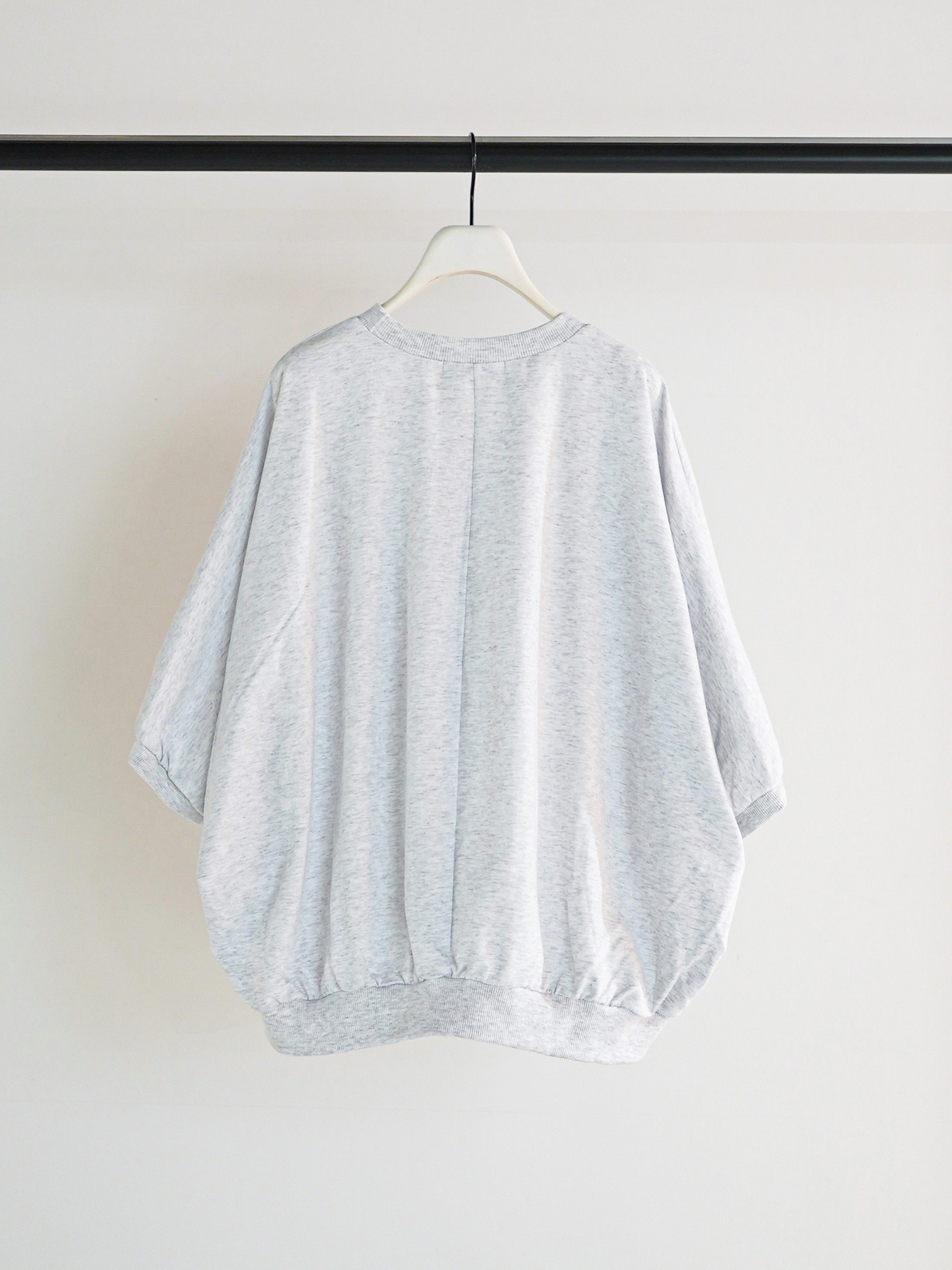 【CHIGNON】”IRIE”プリントドルマンプルオーバー/8461-105KK