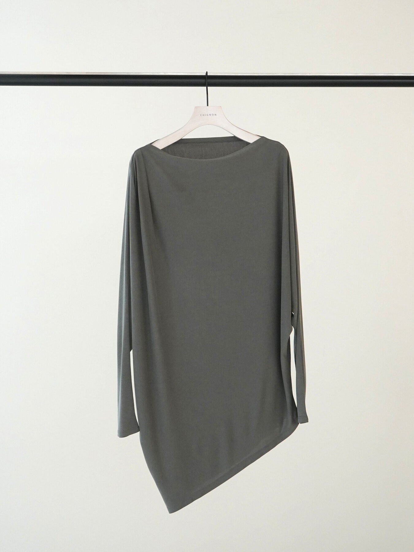【CHIGNON】パウダリードルマンプルオーバー/8965-443KO
