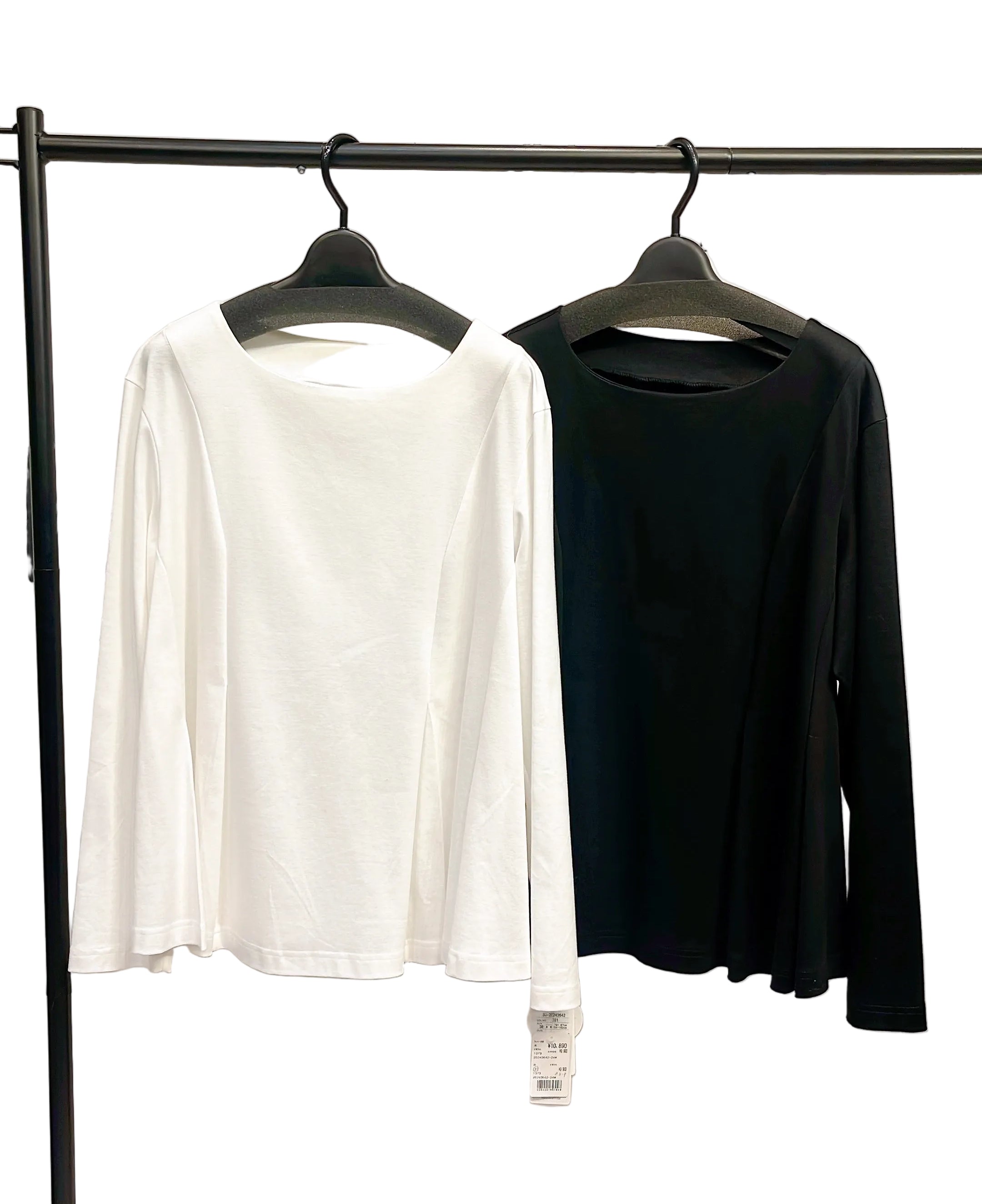 【C'EST MOI】タックフレアプルオーバー/20243642