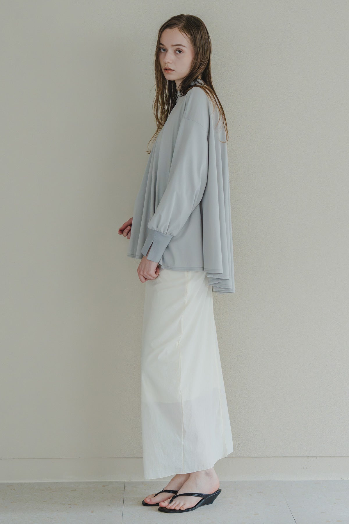 【WHYTO.】AラインフレアT/WHT26HCS4009