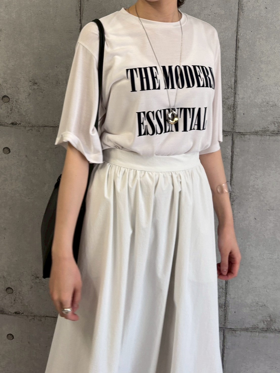 【ROSIEE】ソフトな風合いフロッキープリントTシャツ/R810317