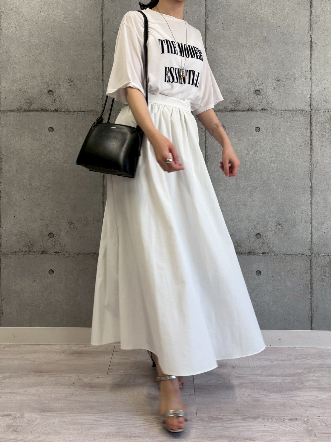 【ROSIEE】ソフトな風合いフロッキープリントTシャツ/R810317