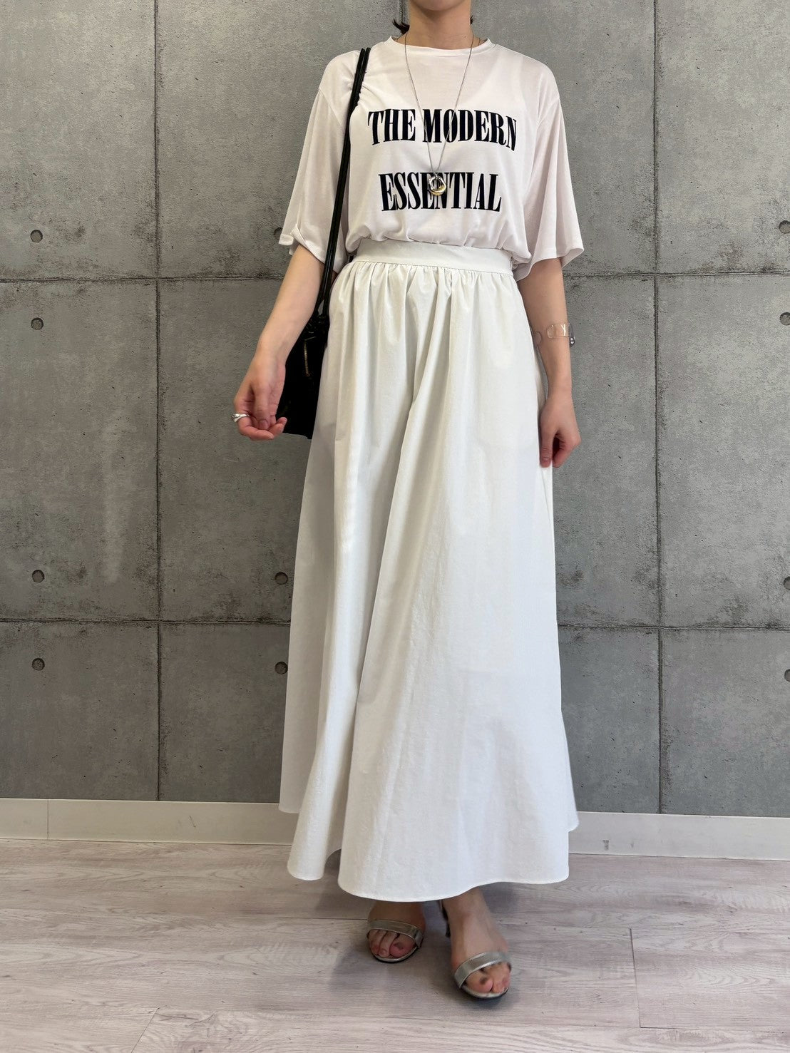 【ROSIEE】ソフトな風合いフロッキープリントTシャツ/R810317