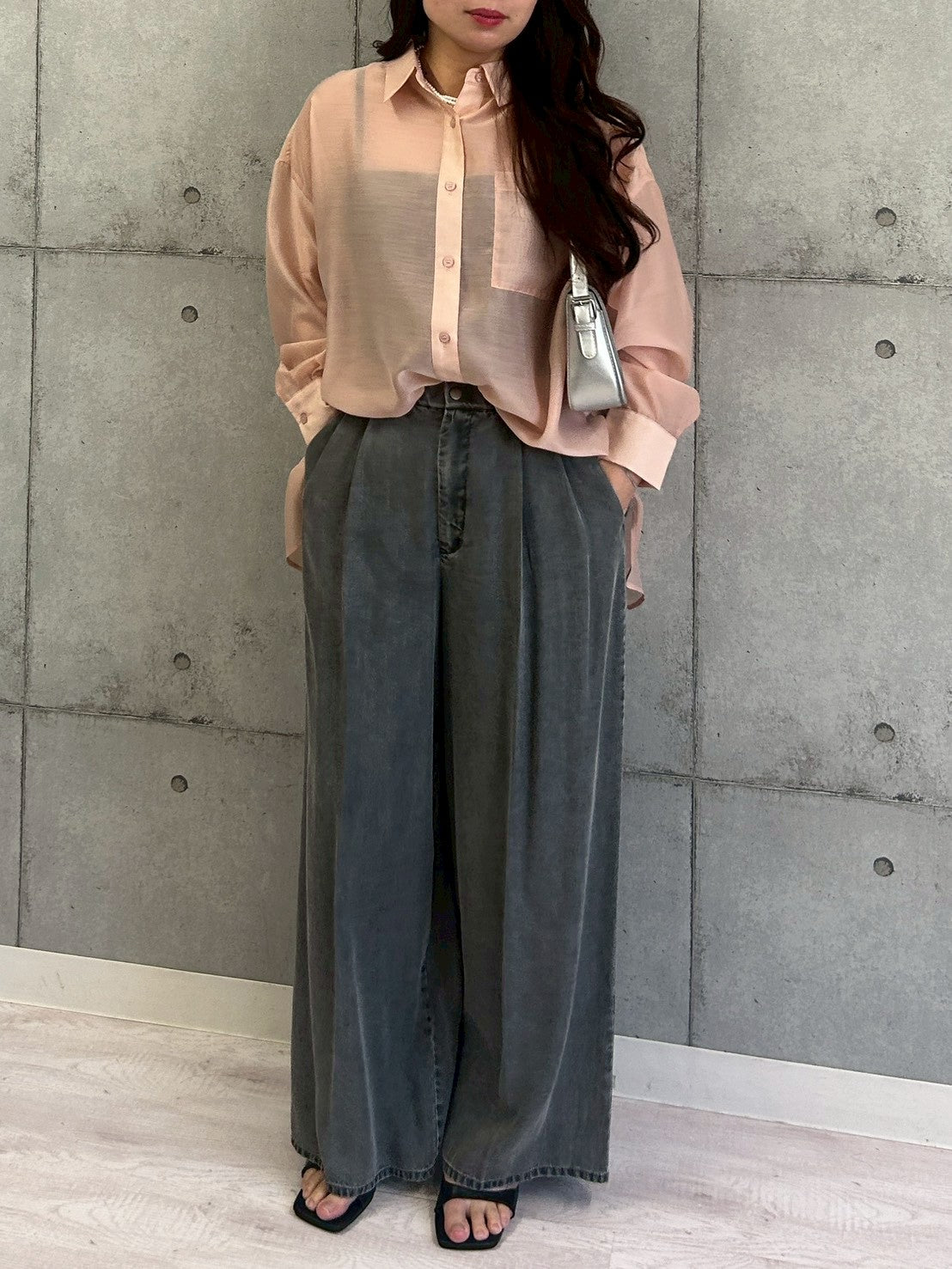 【ROSIEE】後ろシャーリングシアーシャツ/R813213