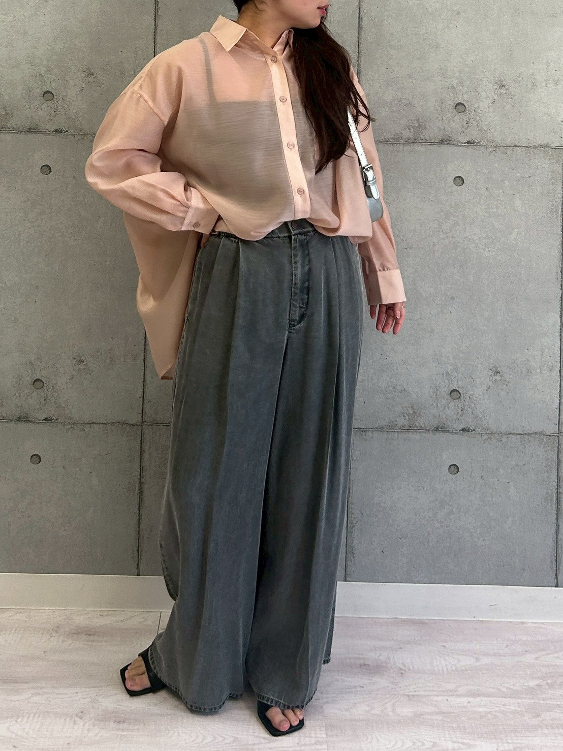 【ROSIEE】後ろシャーリングシアーシャツ/R813213