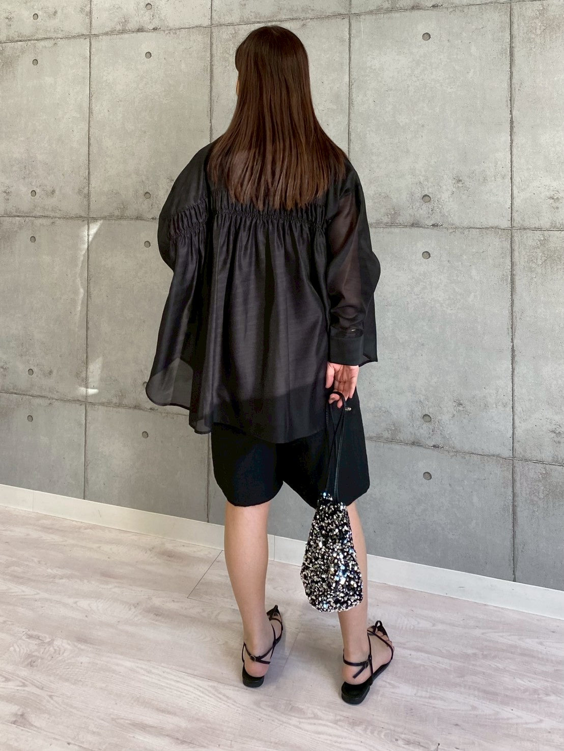 【ROSIEE】後ろシャーリングシアーシャツ/R813213