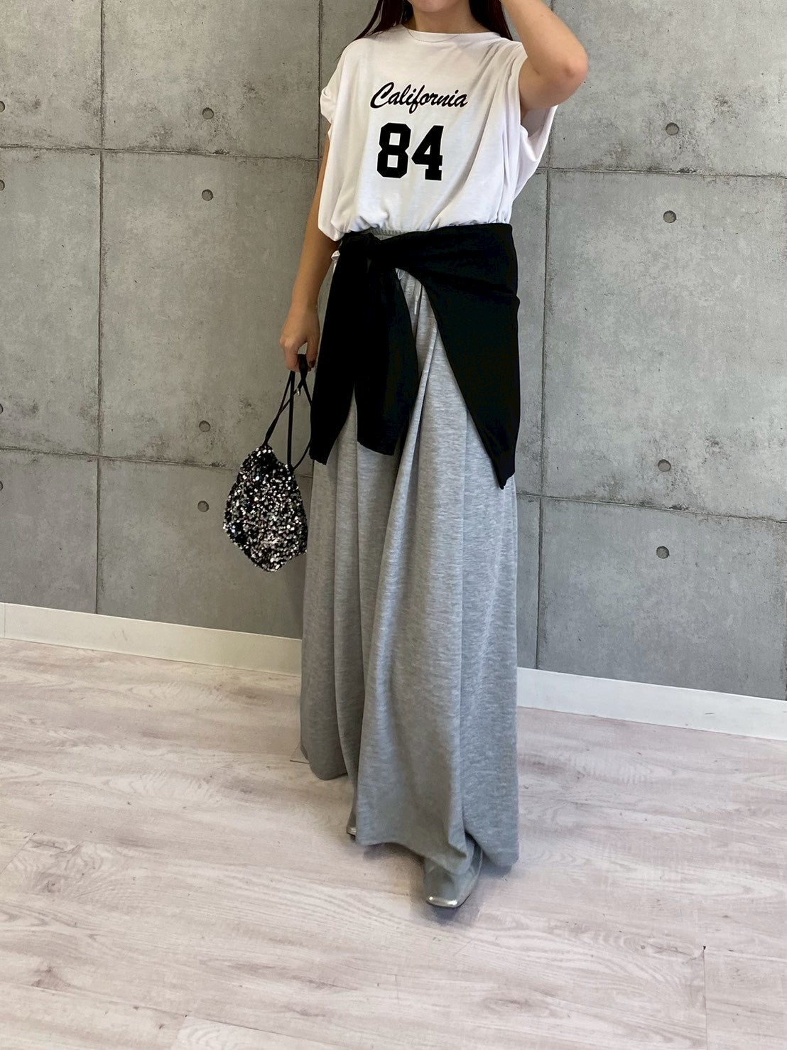 【ROSIEE】ソフトな風合いフロッキー肩タックプリントTシャツ/R810304