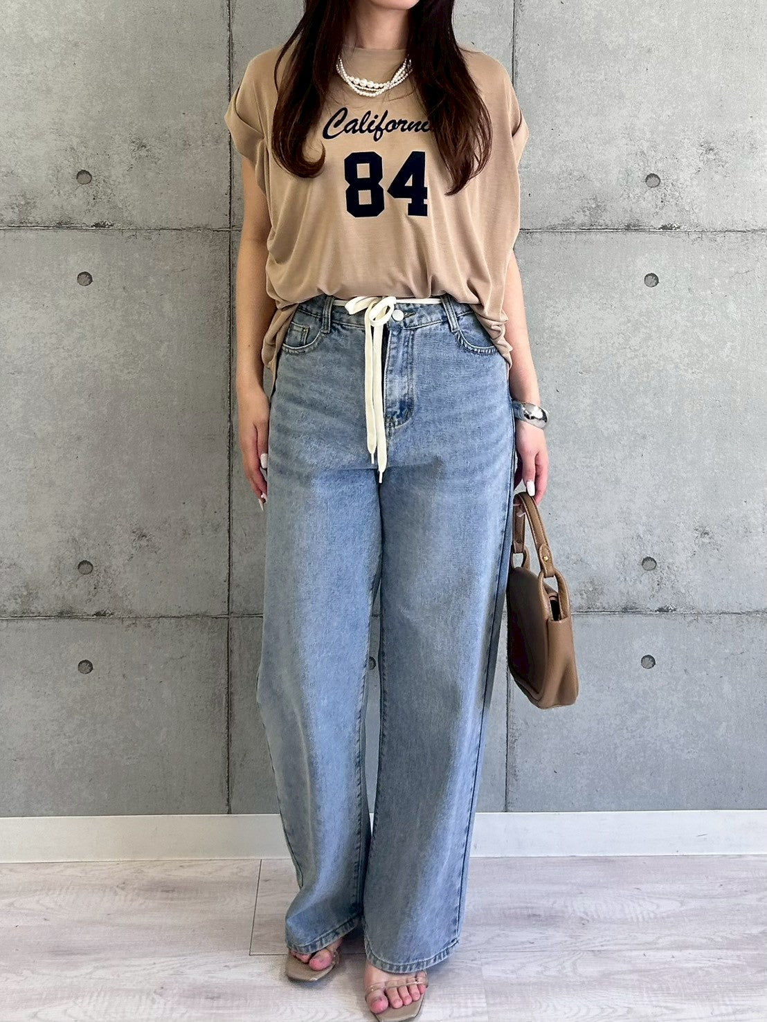 【ROSIEE】ソフトな風合いフロッキー肩タックプリントTシャツ/R810304