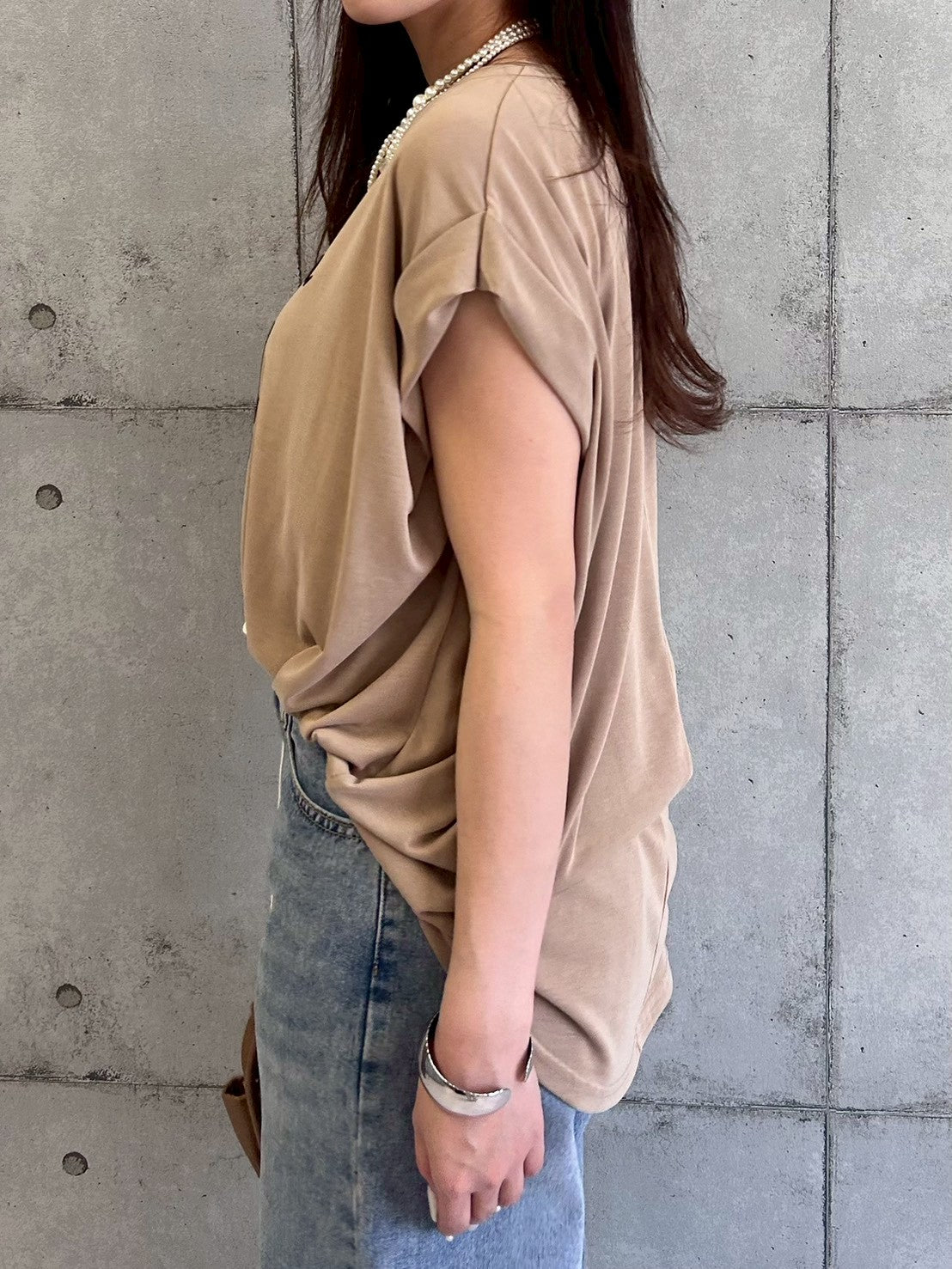 【ROSIEE】ソフトな風合いフロッキー肩タックプリントTシャツ/R810304