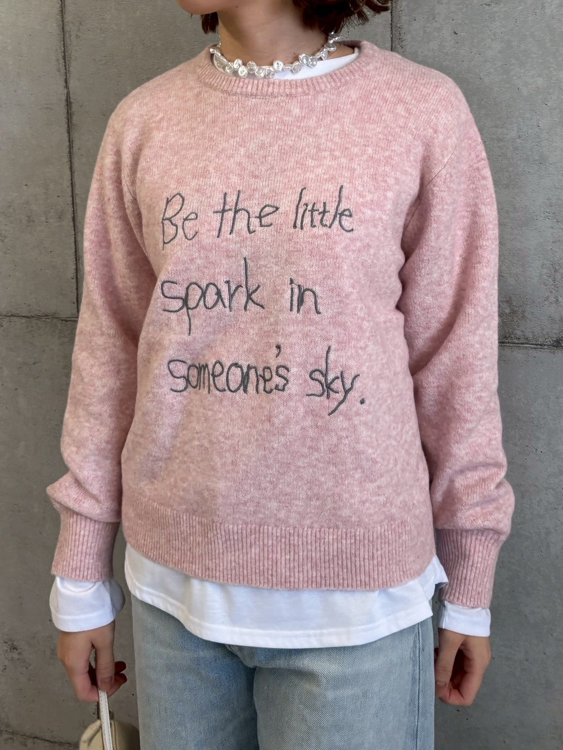 【ROSIEE】手書き風ロゴ刺繡ニット/R791204