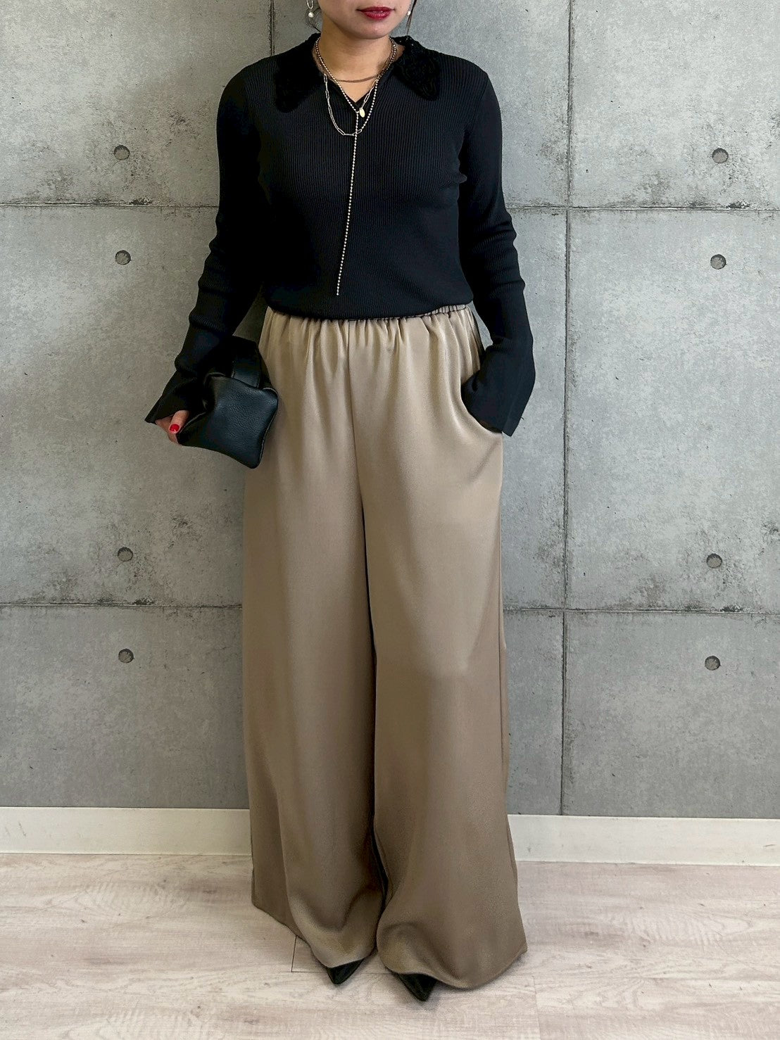 【ROSIEE】衿レースVネックトップス/R870301
