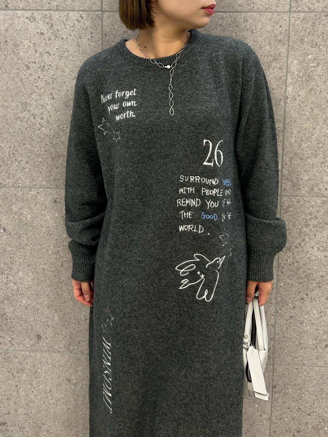 【ROSIEE】レタリング刺繡ニットワンピース/R891203
