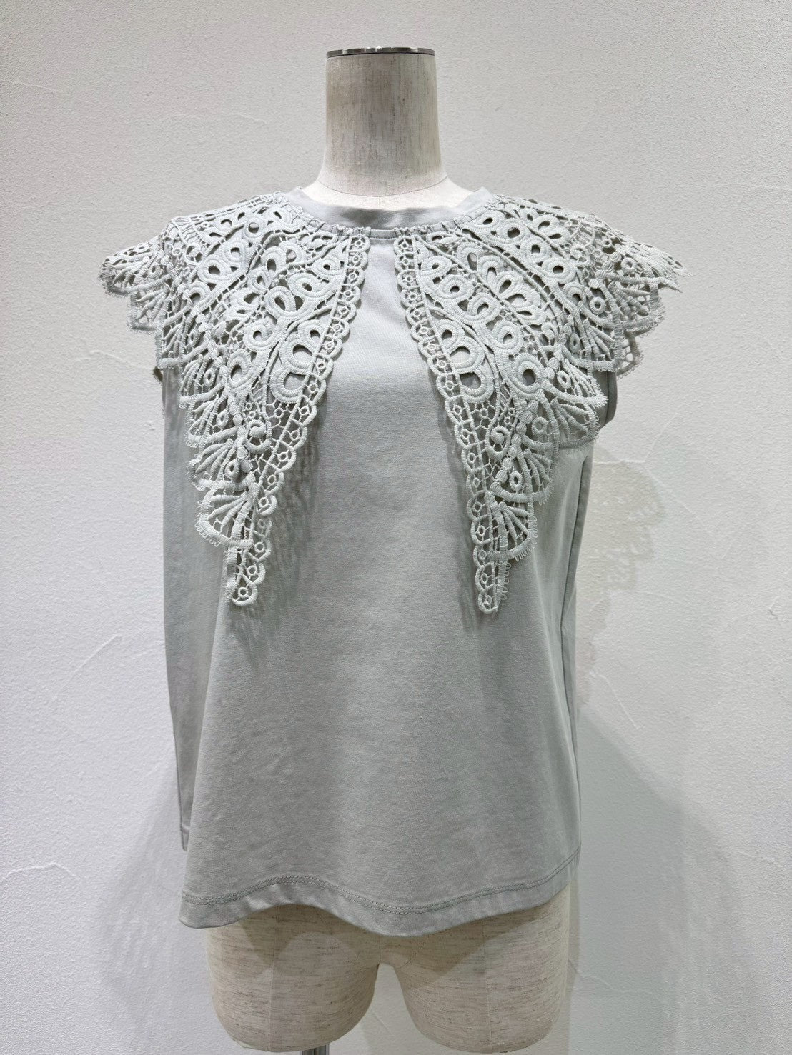 【CYAN TOKYO】レースカラーノースリトップス/601478