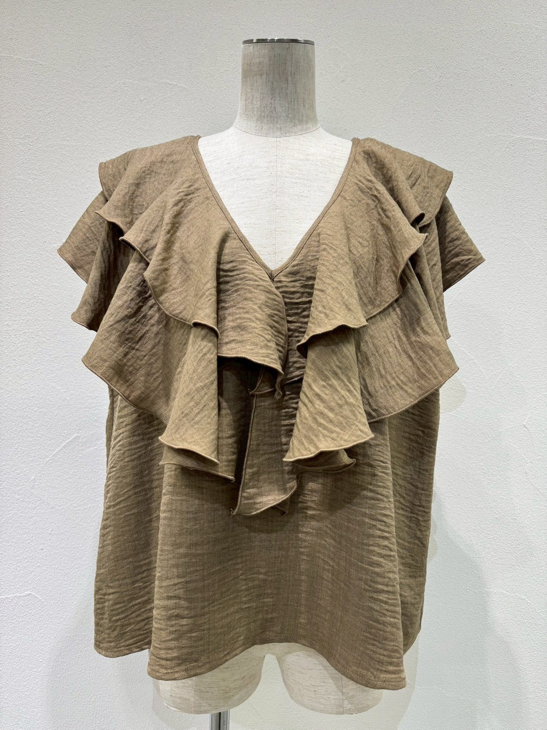 【CYAN TOKYO】レイヤーフリルフレンチトップス/601481