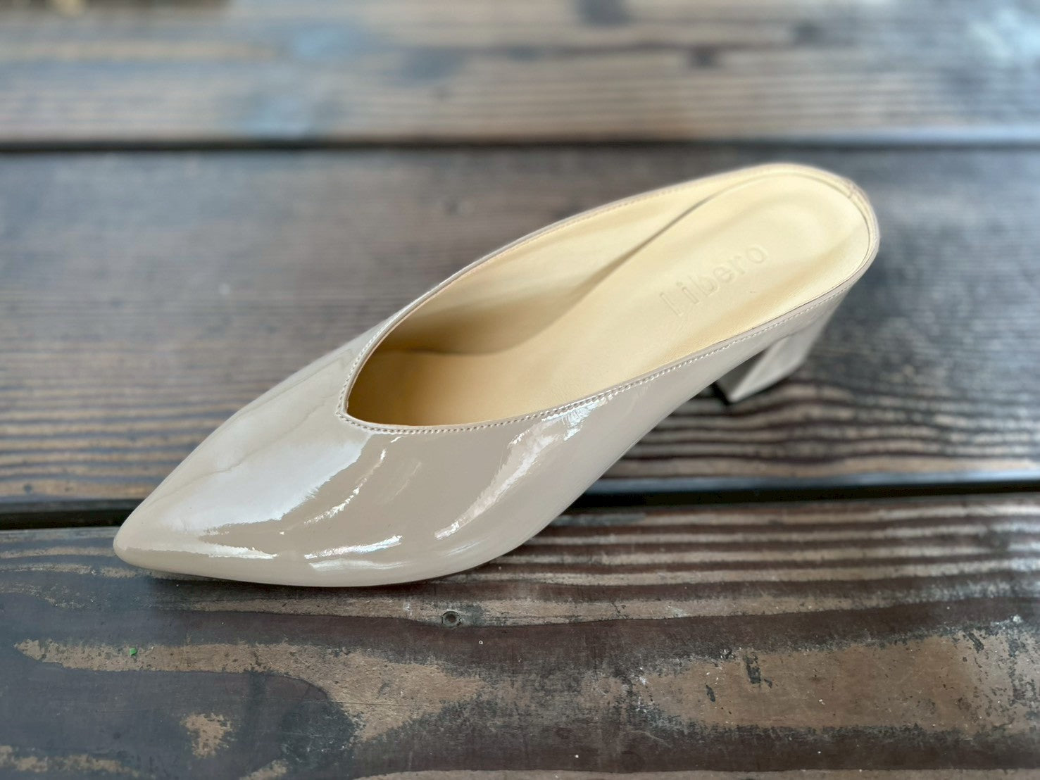 【再販・新色追加】【libero】Vカット走れるミュール　ヒール5センチ/14200