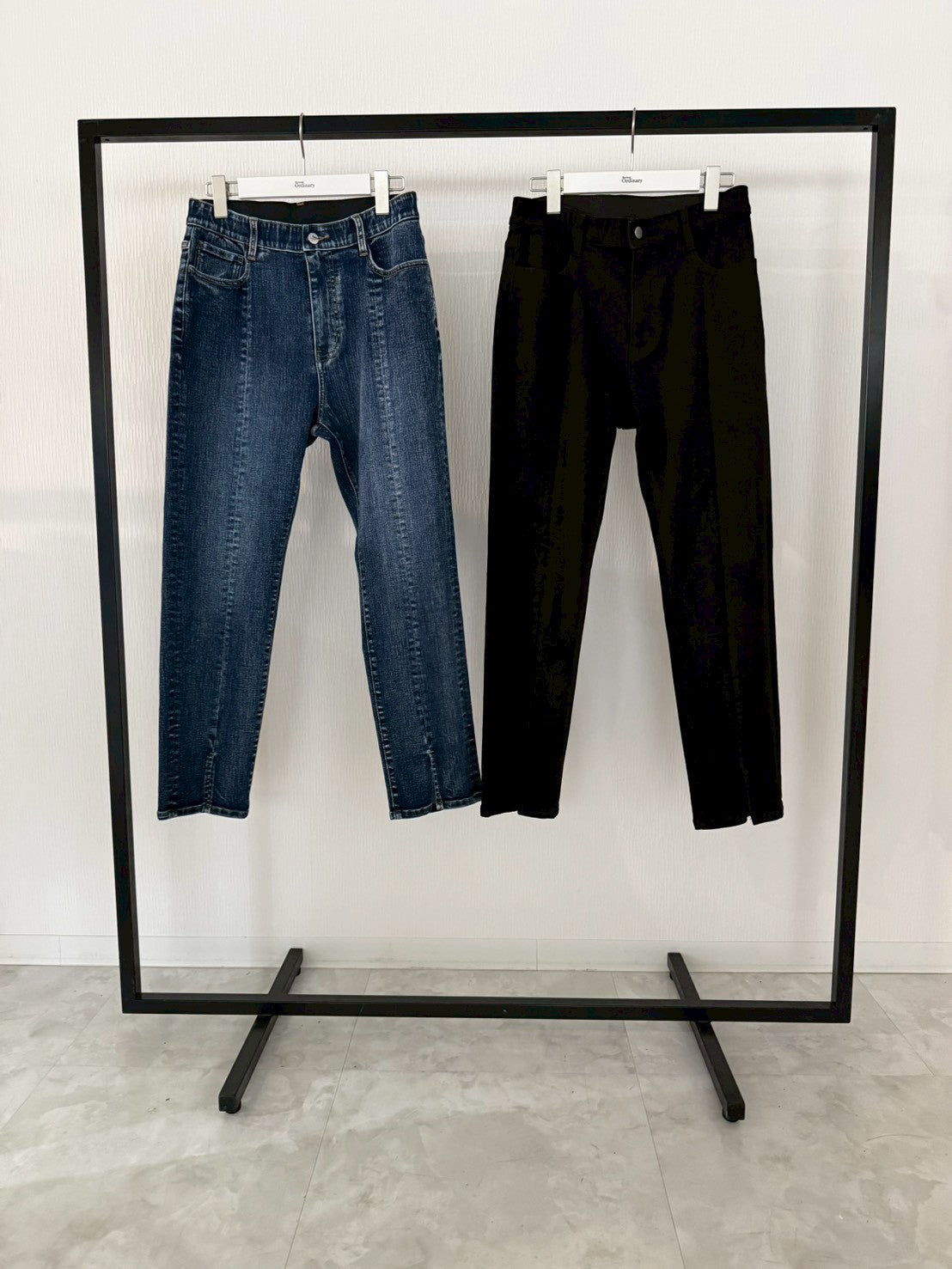 【Ordinary】フロントスリットテーパードデニムパンツ/BO26-634P