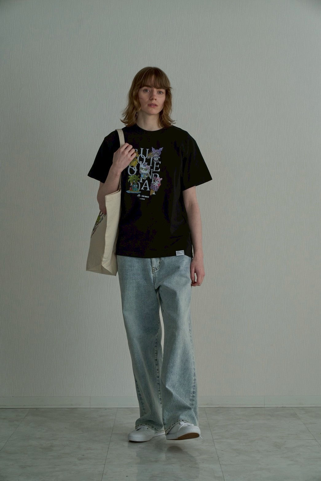 【Ordinary】Ordinaryミーツスリーアーティストコラボレーションズ ランダムタイポTシャツ/BO26-541T