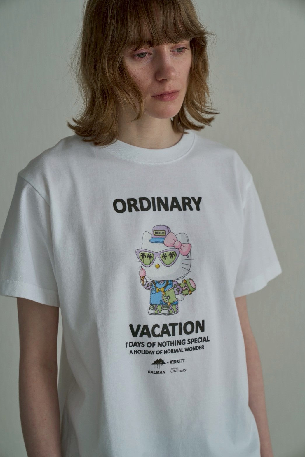 【Ordinary】Ordinaryミーツスリーアーティストコラボレーションズ キティTシャツ/BO26-539T