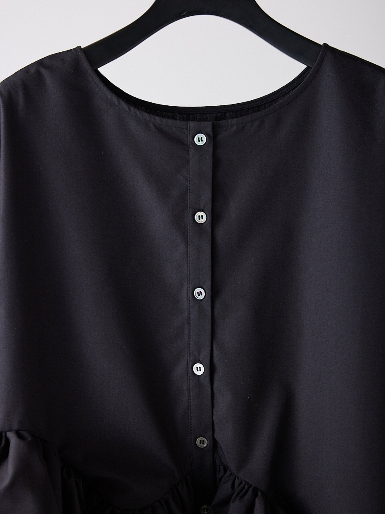 【Mewl】アシメペプラムラッフルブラウス/M263-18105