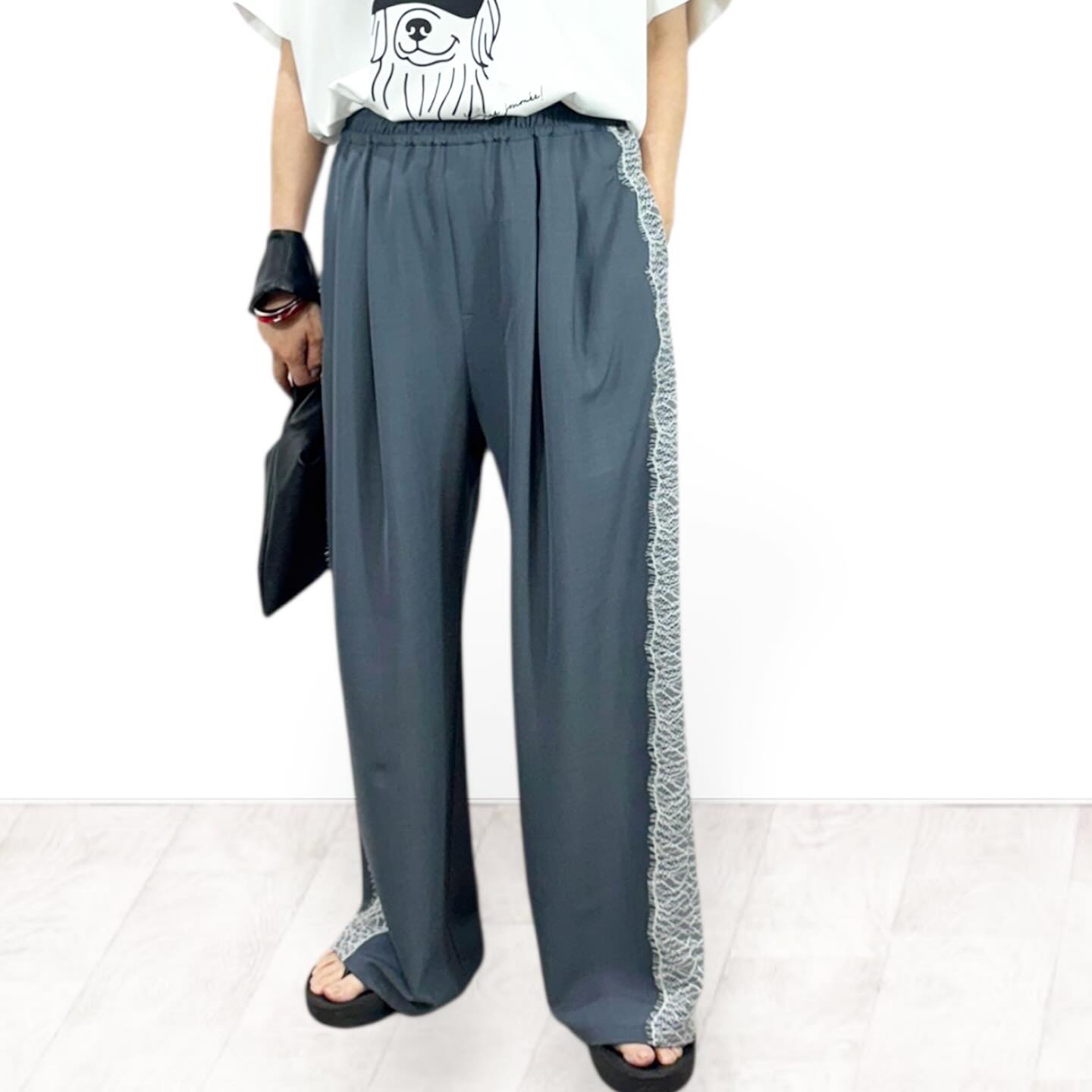 【再入荷予約】【QTUME】サマートロ×リバーレースラインタックパンツ/612-26073