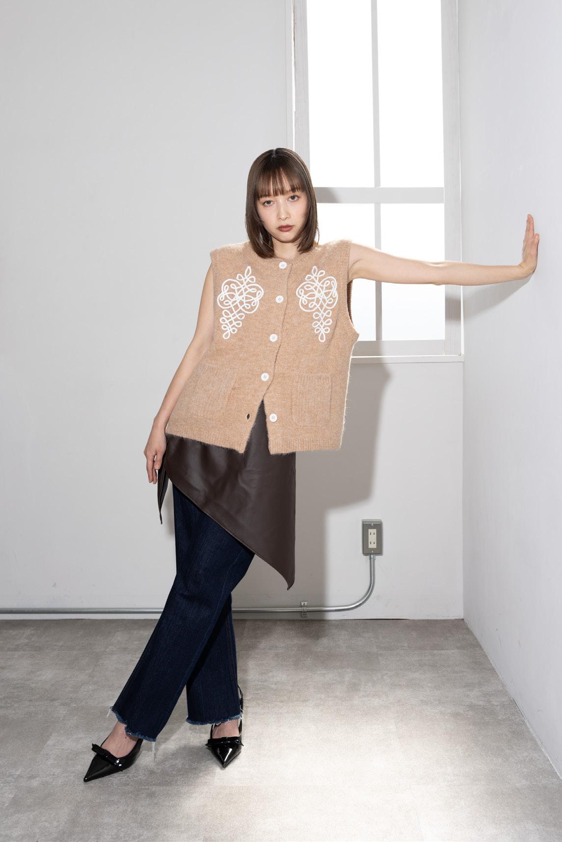 【MARGAUX VINTAGE】コード刺繡ベスト/MG JK-26082-A