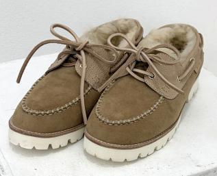 【WYTE】ペイズリーエンボスシープスキンデッキシューズ/12-90091