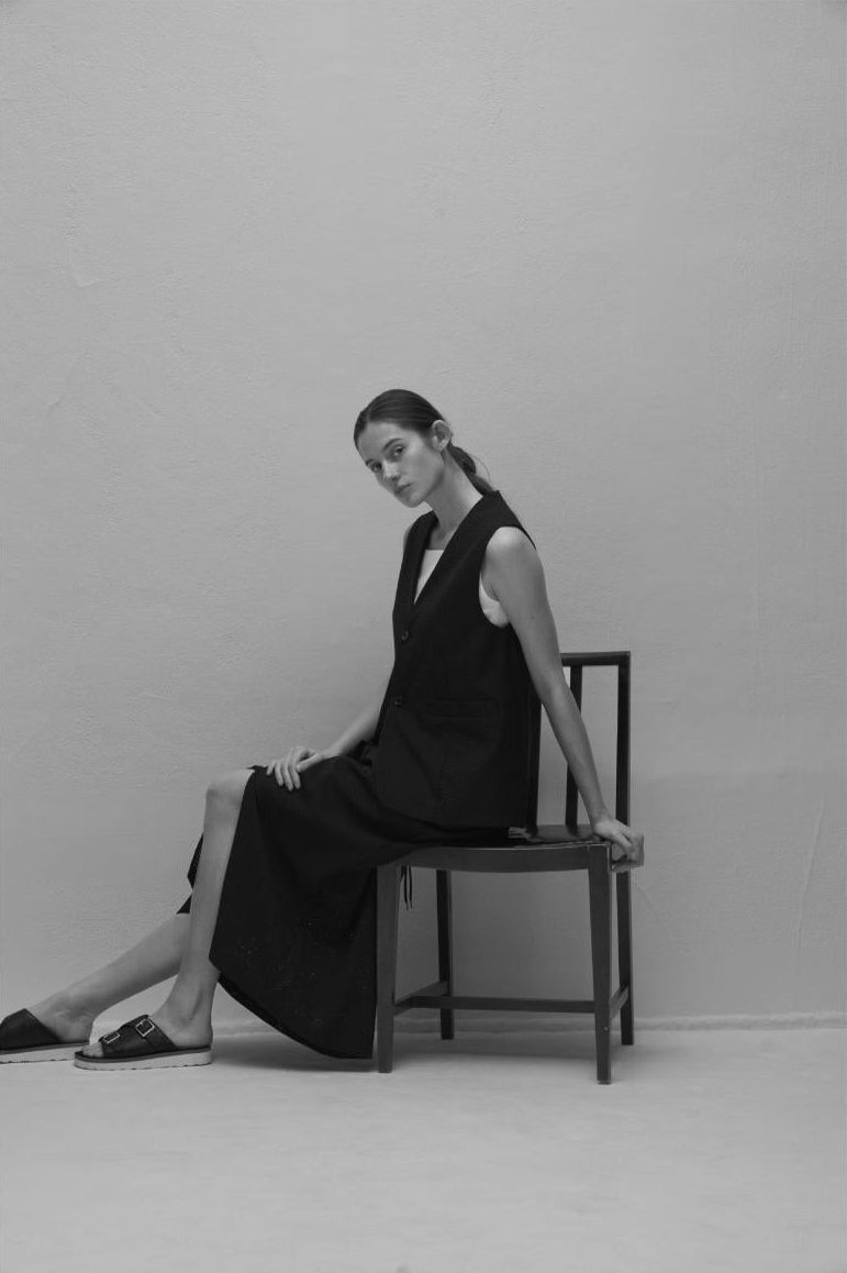 【WYTE】ペイズリーエンボスレザーサンダル/11-90390