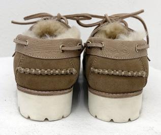 【WYTE】ペイズリーエンボスシープスキンデッキシューズ/12-90091