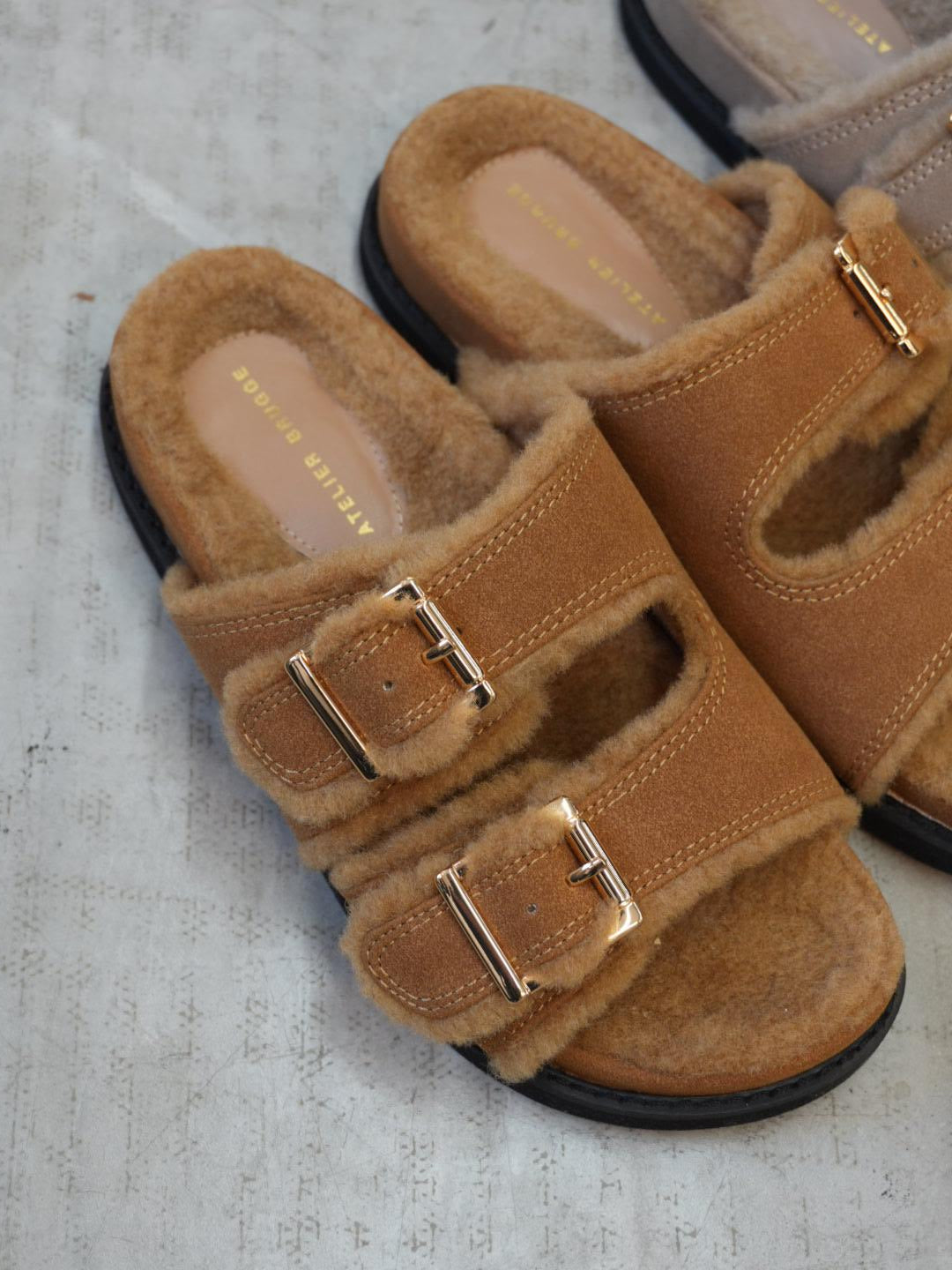 【ATELIER BRUGGE】Wバックルファーサンダル/26KS-39